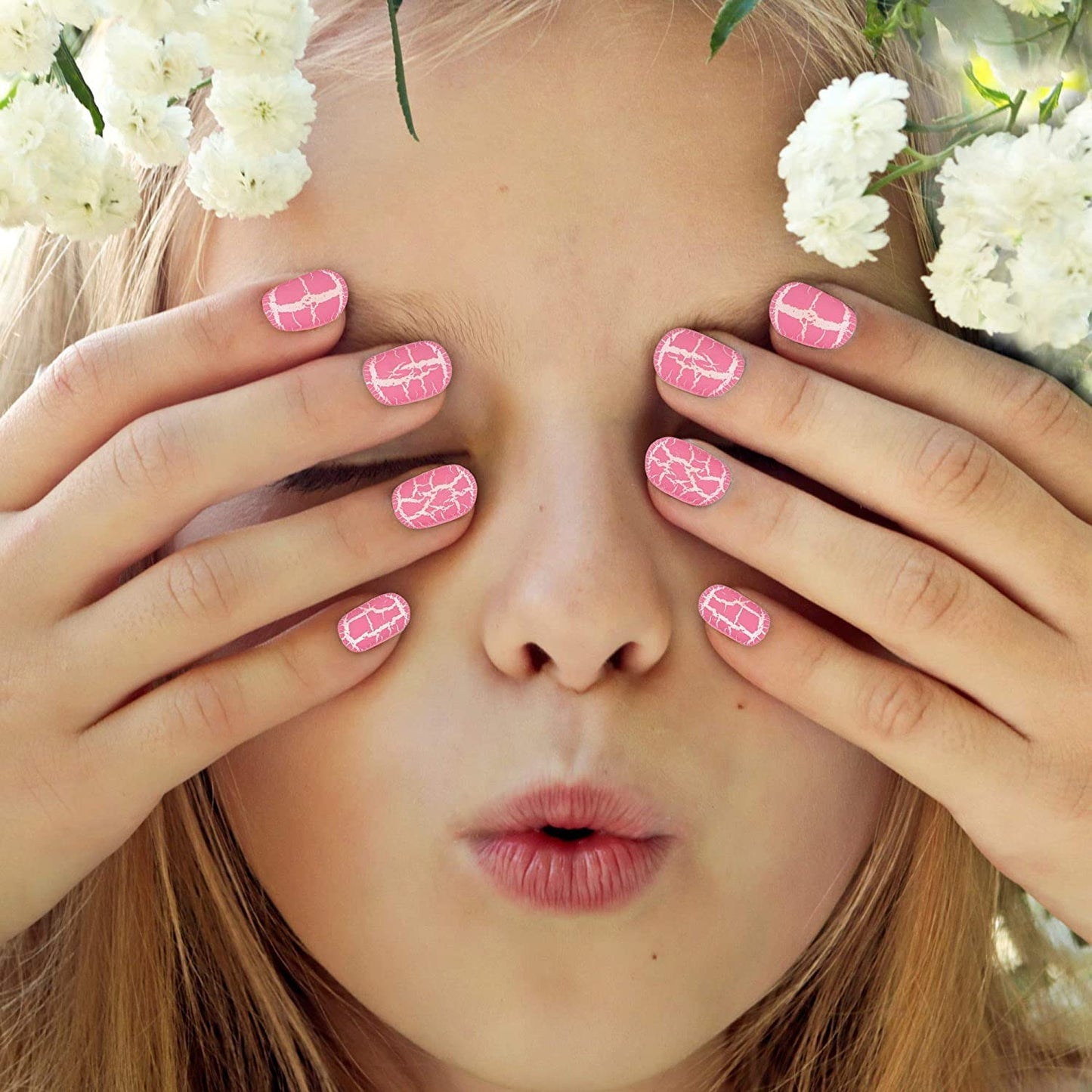 Expressions Colección de Manicura Niña de 7 Días - 84Pc Juego de Uñas Prensadas, Clavos Falsos Adhesivos Día de La Semana para Niñas — Coloridos Diseños Novedad Pegados En Uñas para Niños (Bff)