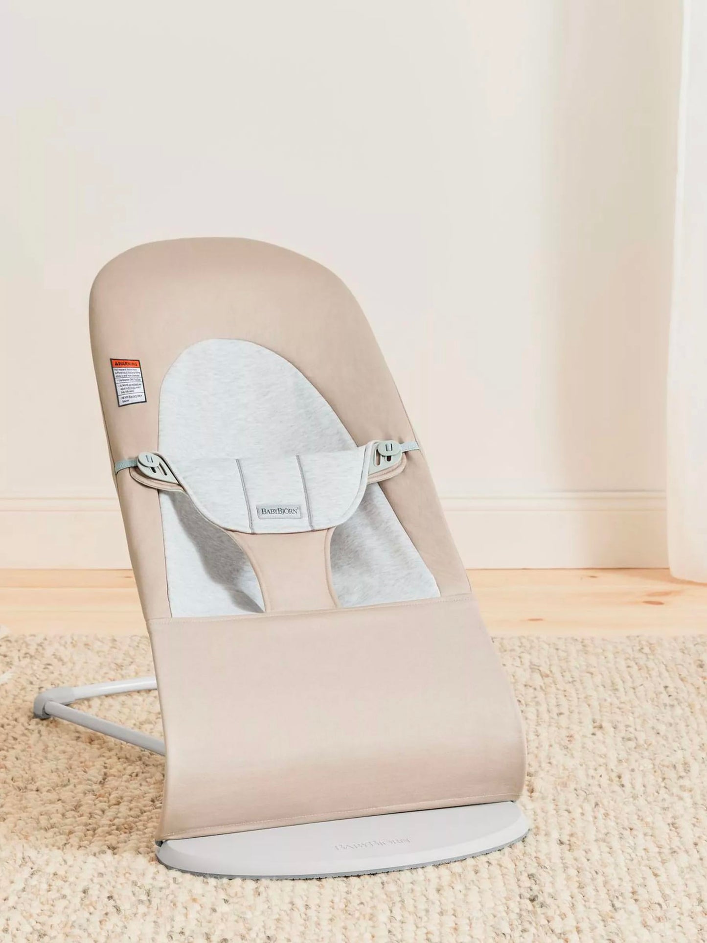 BabyBjörn Silla Mecedora para Bebé Balance Soft, Tejido/Jersey, Beige/Gris| Asiento ajustable 2 en 1 para bebé y silla de niño pequeño, recién nacido a niño (8-30 libras), 4 posiciones, ligero y portátil
