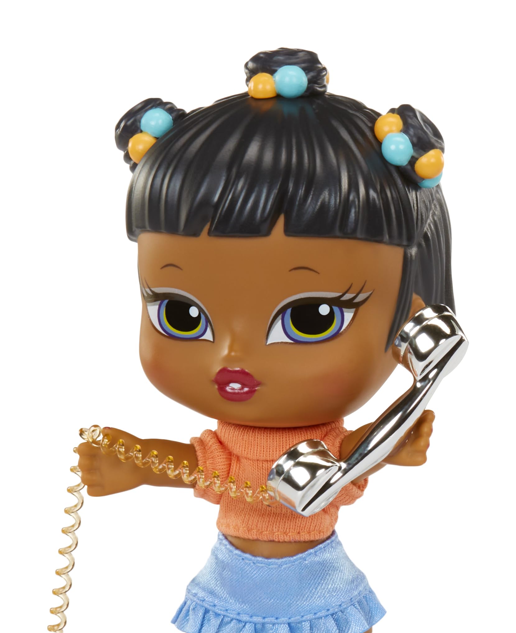 Bratz Muñeca Babyz Runwayz - Sasha - Coleccionable con Accesorios - Incluye un Collar Que Funciona como Llavero - Regalo Ideal para Niñas