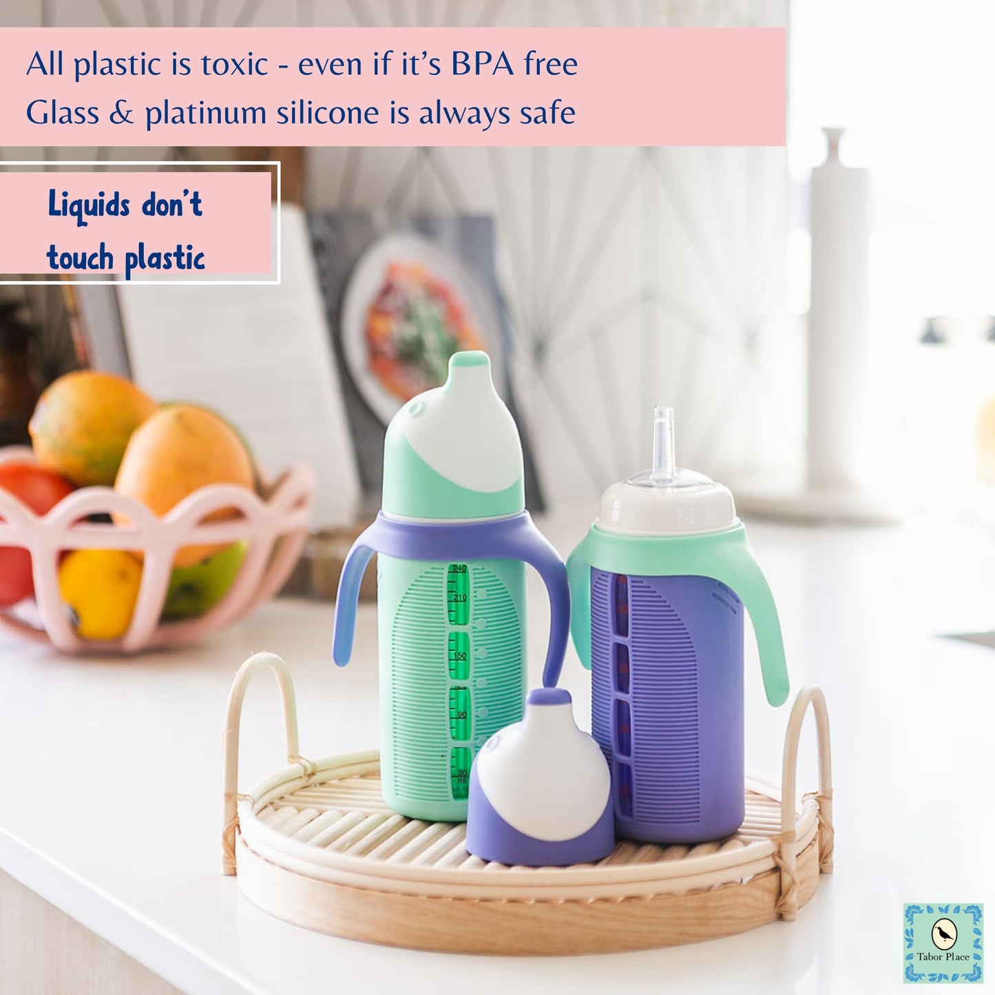 Tabor Place - Juego de 2 vasos de vidrio para niños pequeños - The Luca, verde menta y morado índigo, a prueba de derrames, pajita de silicona, 8 onzas, líquidos que nunca tocan plástico, asas