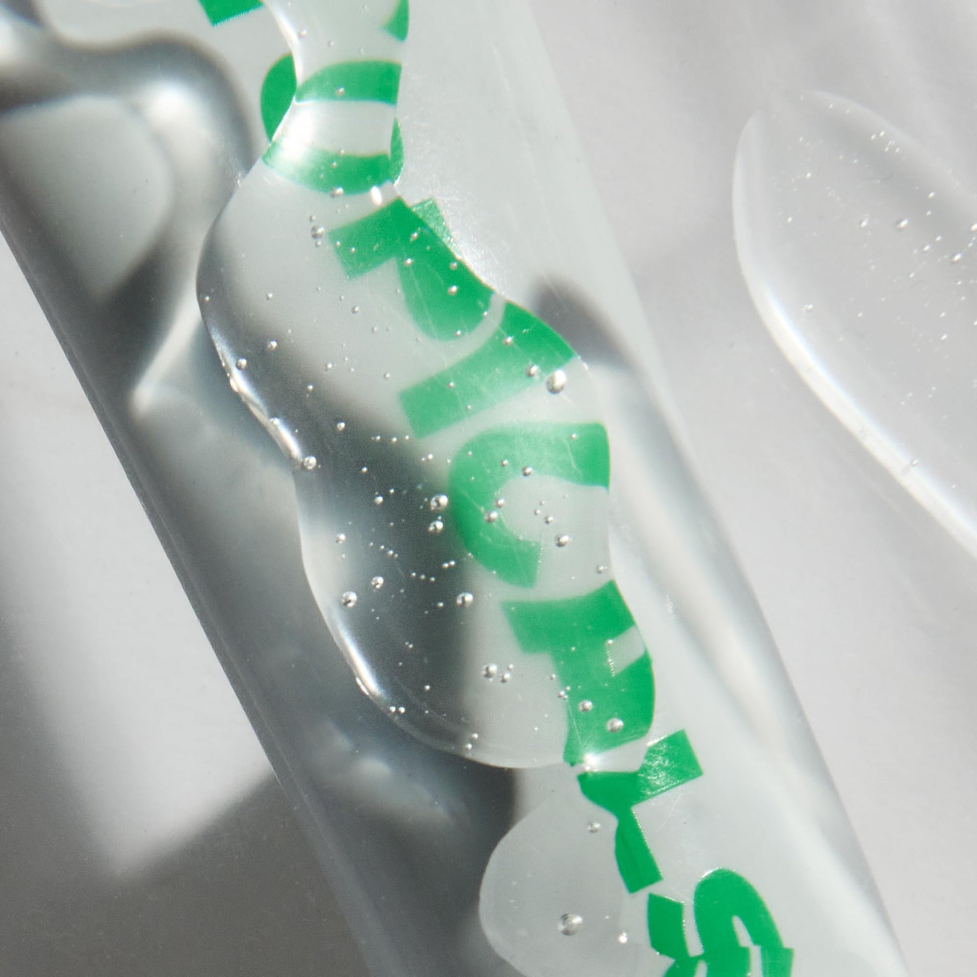 Bálsamo Labial Topicals Menta Hidratación Duradera y Alivio de Molestias