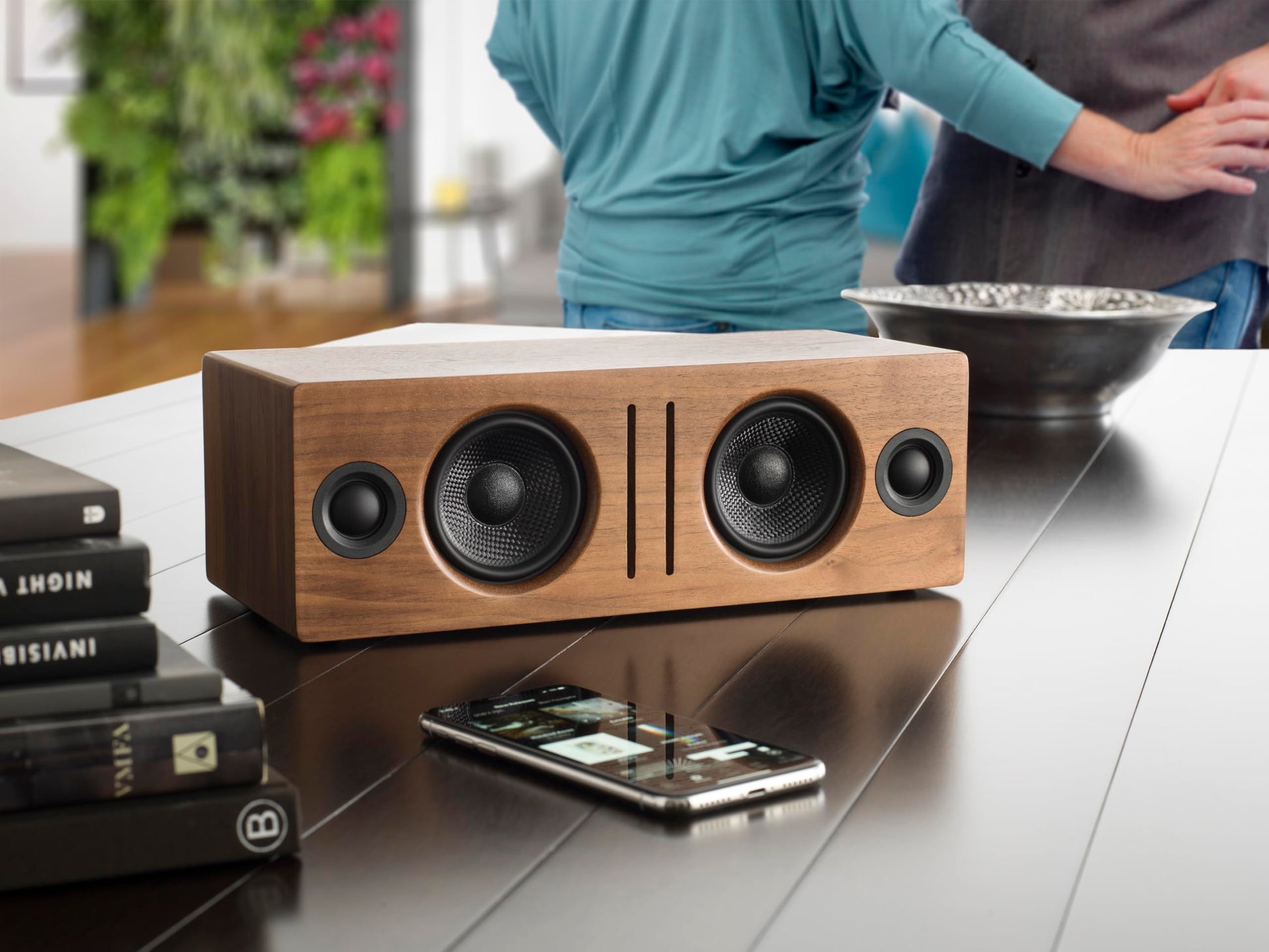 Audioengine A2 AIO Altavoz de estantería Bluetooth inalámbrico portátil con aptX HD