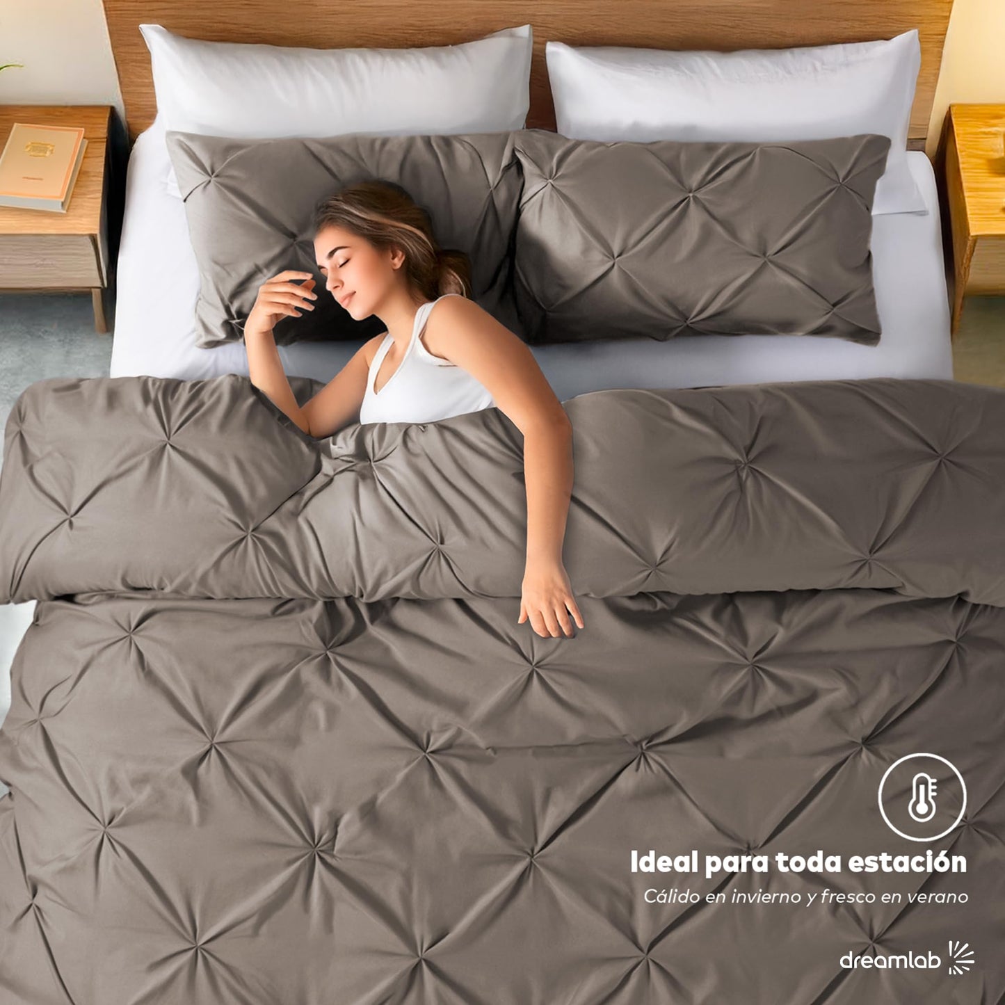 Dreamlab Juego Edredón Acolchado Reversible, Elegantes Pliegues, Ultra Suave, Hipoalergénico, Incluye 2 Fundas de Almohada, Ideal para Todo el Año. Set 3 Pzas, Tamaño Matrimonial 195x223cm, Arena