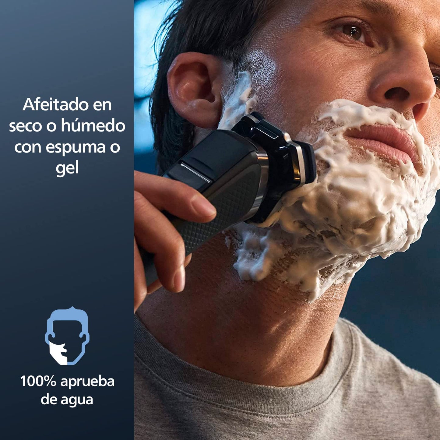 Afeitadora Eléctrica Philips Series 7000 en Húmedo y Seco con Tecnología SkinIQ con Clean Pod