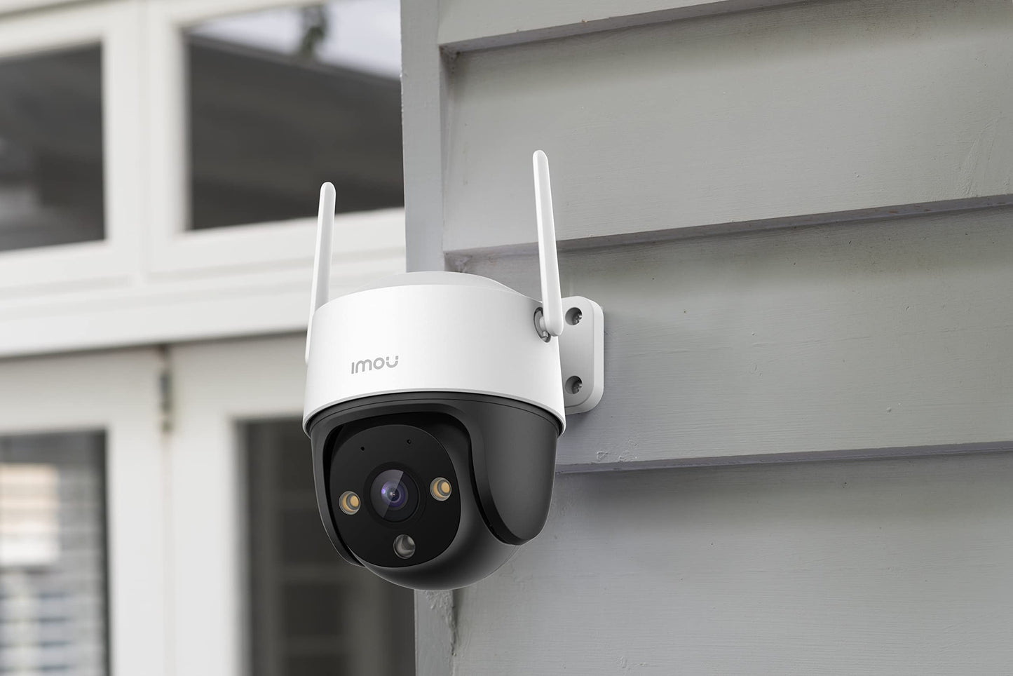 Imou CruiserSE4MP|Detección de Humanos|Visión Nocturna Inteligente a Color|Cobertura 360°|P66 a Prueba de Agua|Luz|Doble Antena y MIMO|Almacenamiento de Nube.