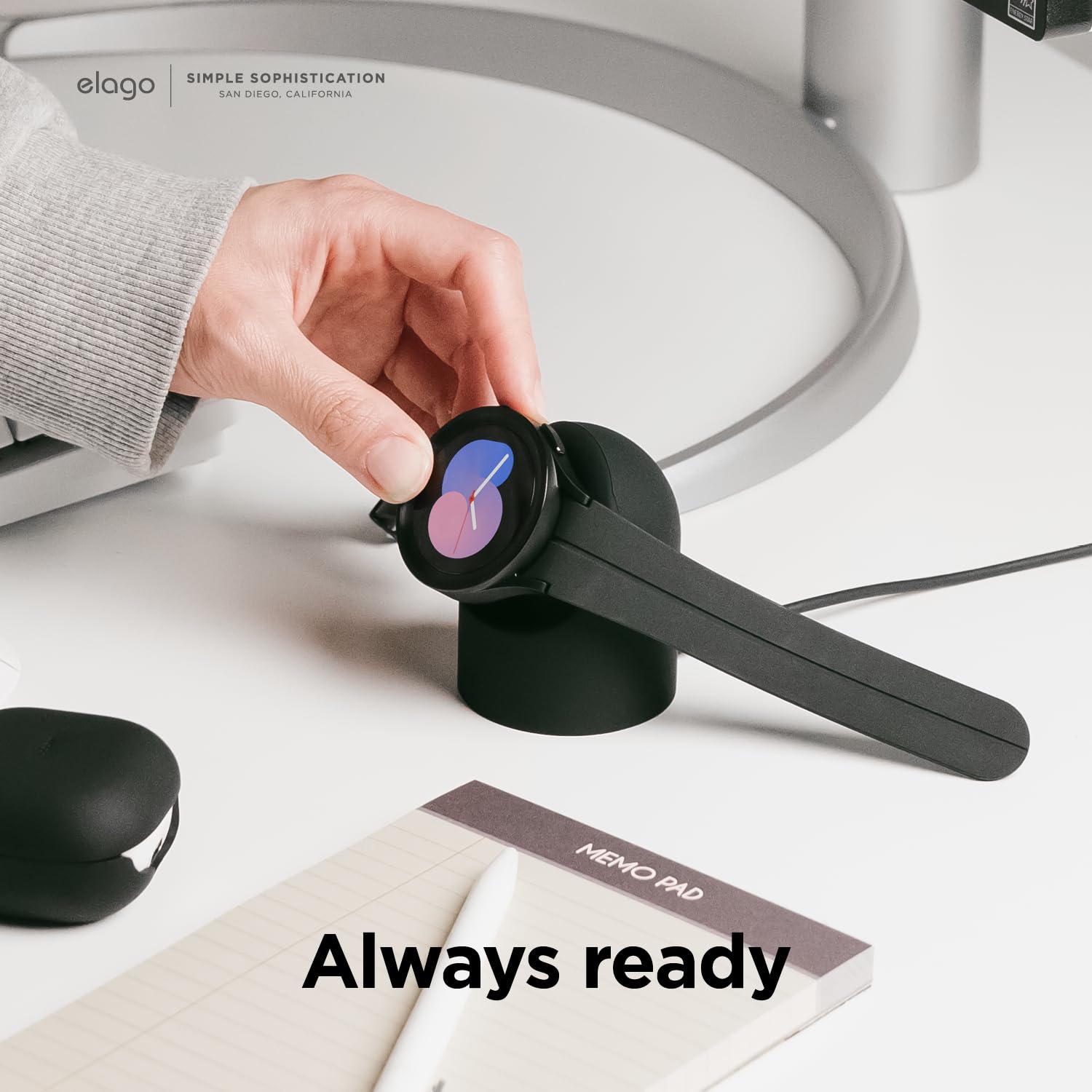 elago Soporte de Carga Compatible con Samsung Galaxy Watch 8/8 Classic,7/Ultra,6/6 Classic,5/5 Pro [40/43/44/45/47mm], Modo Soporte Nocturno, Gestión de Cables [Cable de Carga No Incluido] (Negro)