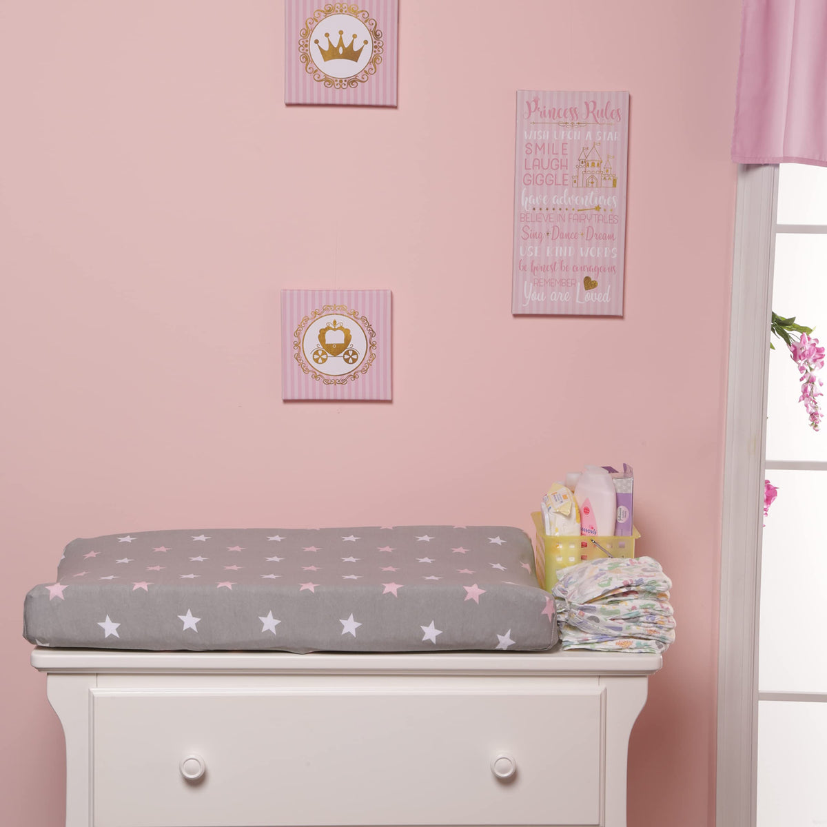 EVERYDAY KIDS Paquete de 2 fundas para cambiador de bebé para niña – Se adapta a la mayoría de cambiadores de mesa; tela de punto de jersey 100% algodón, transpirable, suave cambiador, rosa, búhos morados y rosa, estrellas blancas