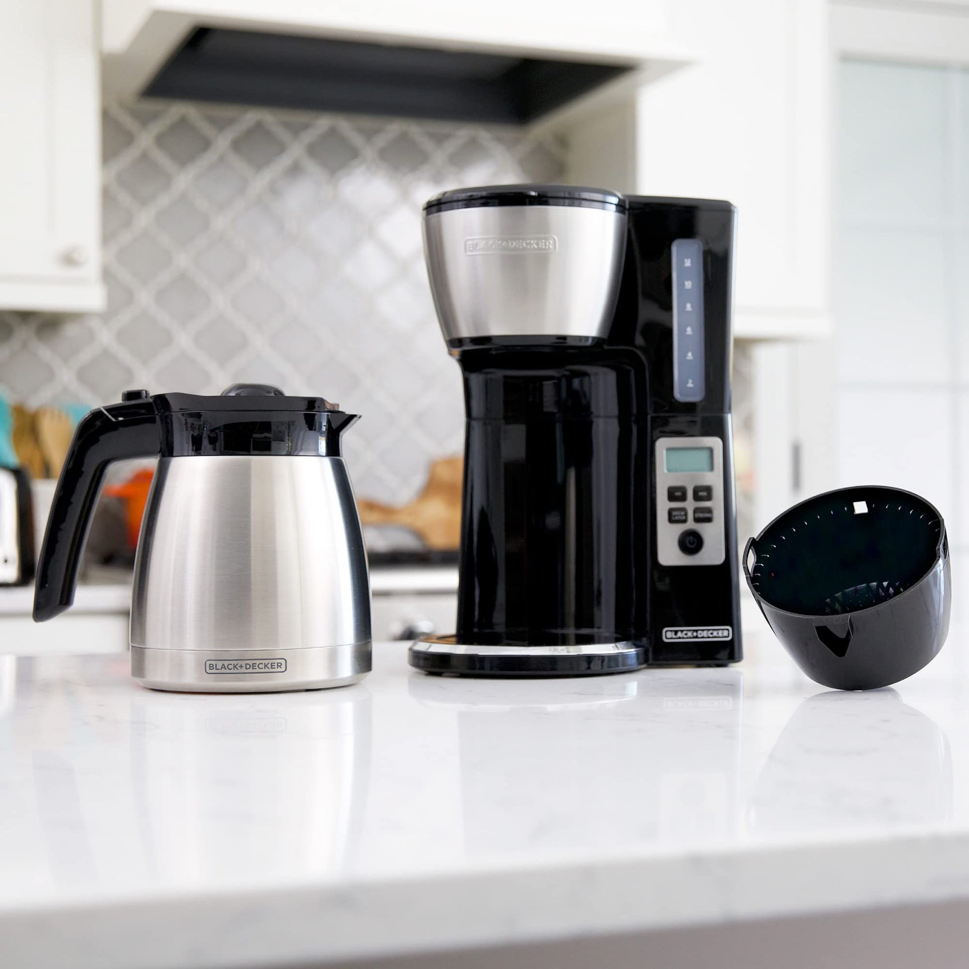 Cafetera BLACK+DECKER Automática Jarra Térmica de acero. 12 Tazas