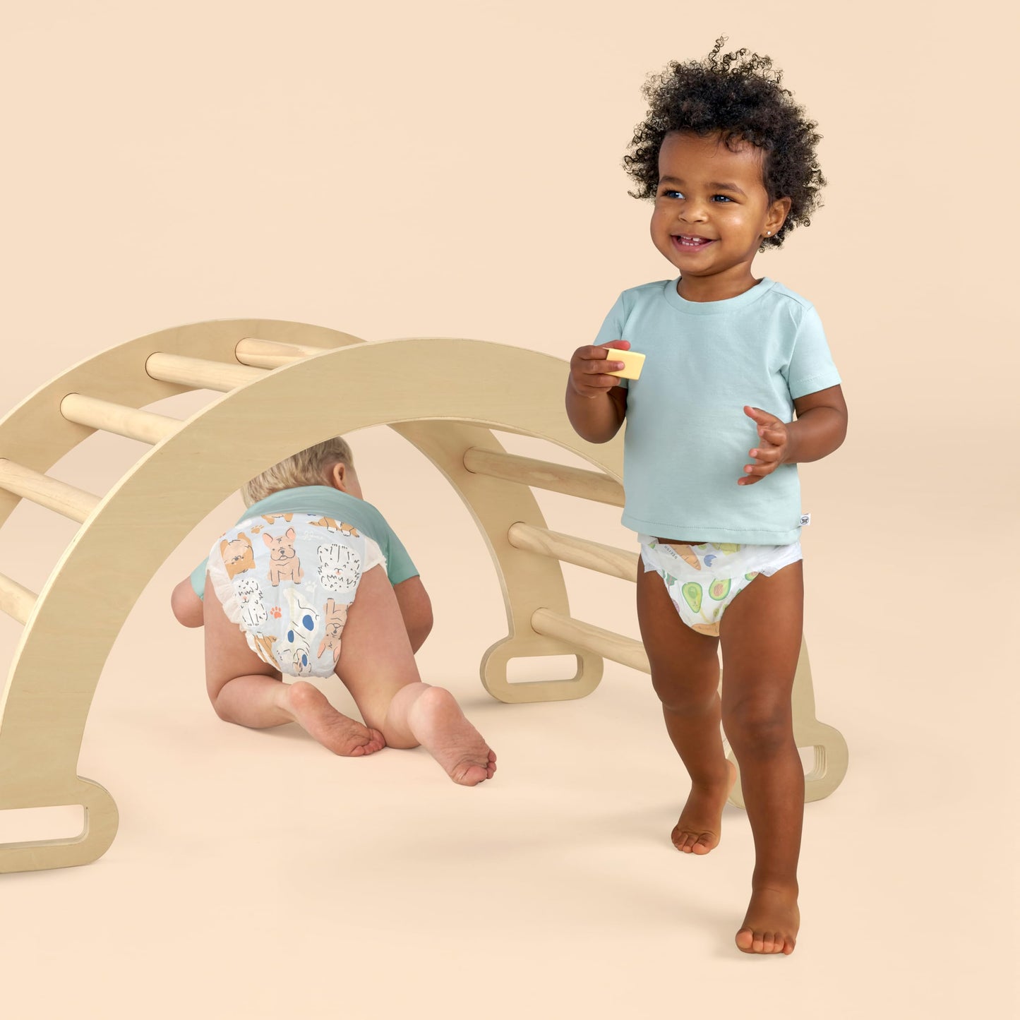 The Honest Company Clean Conscious - Pañales para pieles delicadas, hasta un 100% a prueba de fugas, hipoalergénicos, sin fragancia, género neutro, caja Club, tamaño 6 (35+ libras), 40 unidades