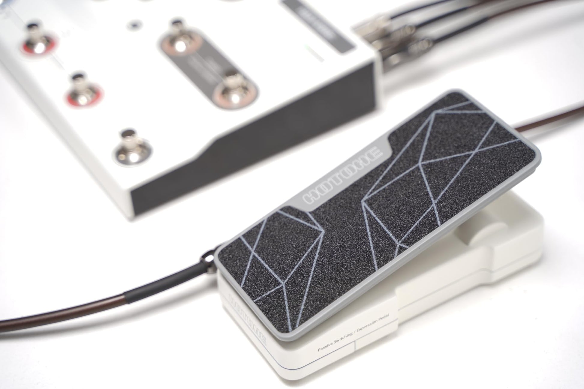 HOTONE Ampero II Stage MP-380 + SP-35 Ampero II Presione Pedal pasivo/expresión Pedal multiefecto, cadenas de doble efecto con FX Loop MIDI I/O estéreo OTG interfaz de audio USB visualización táctil