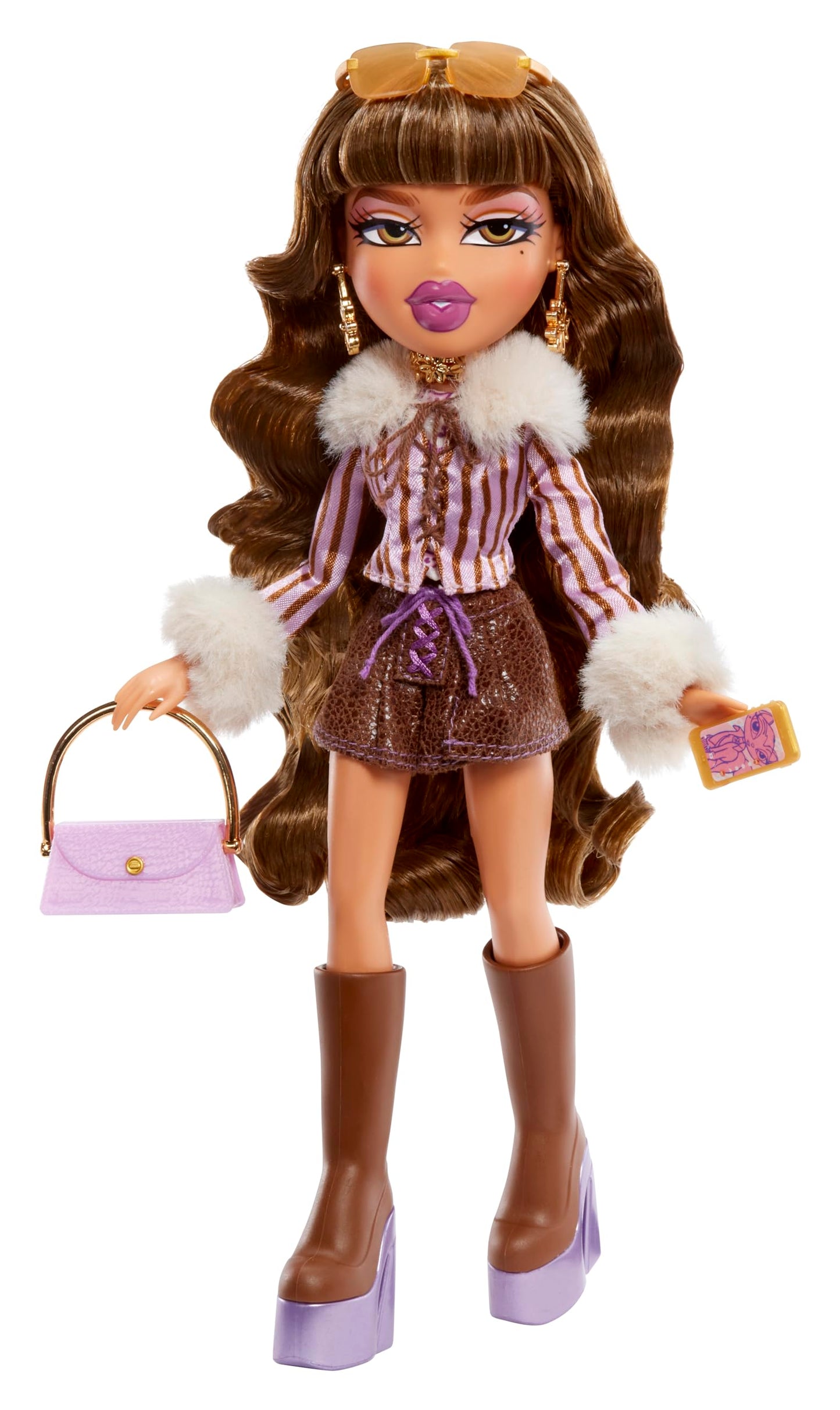 Bratz Alwayz Muñeca Yasmin - con 10 Accesorios y póster - Juguete para niños y niñas - Edad: 6+ años
