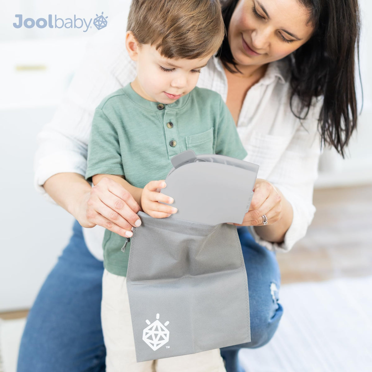 Jool - Asiento plegable para entrenamiento de viaje para niños pequeños, se adapta a inodoros redondos y ovalados, ventosas antideslizantes, incluye bolsa de viaje (gris)