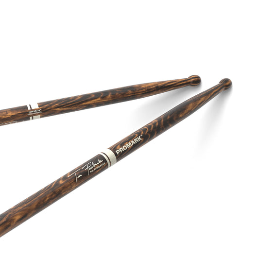 ProMark Baquetas Bateria - Tim Fairbanks Drumsticks - FireGrain - Sin exceso de vibración - Acabado de laca, Punta redonda grande, Madera de nogal americano - 1 par