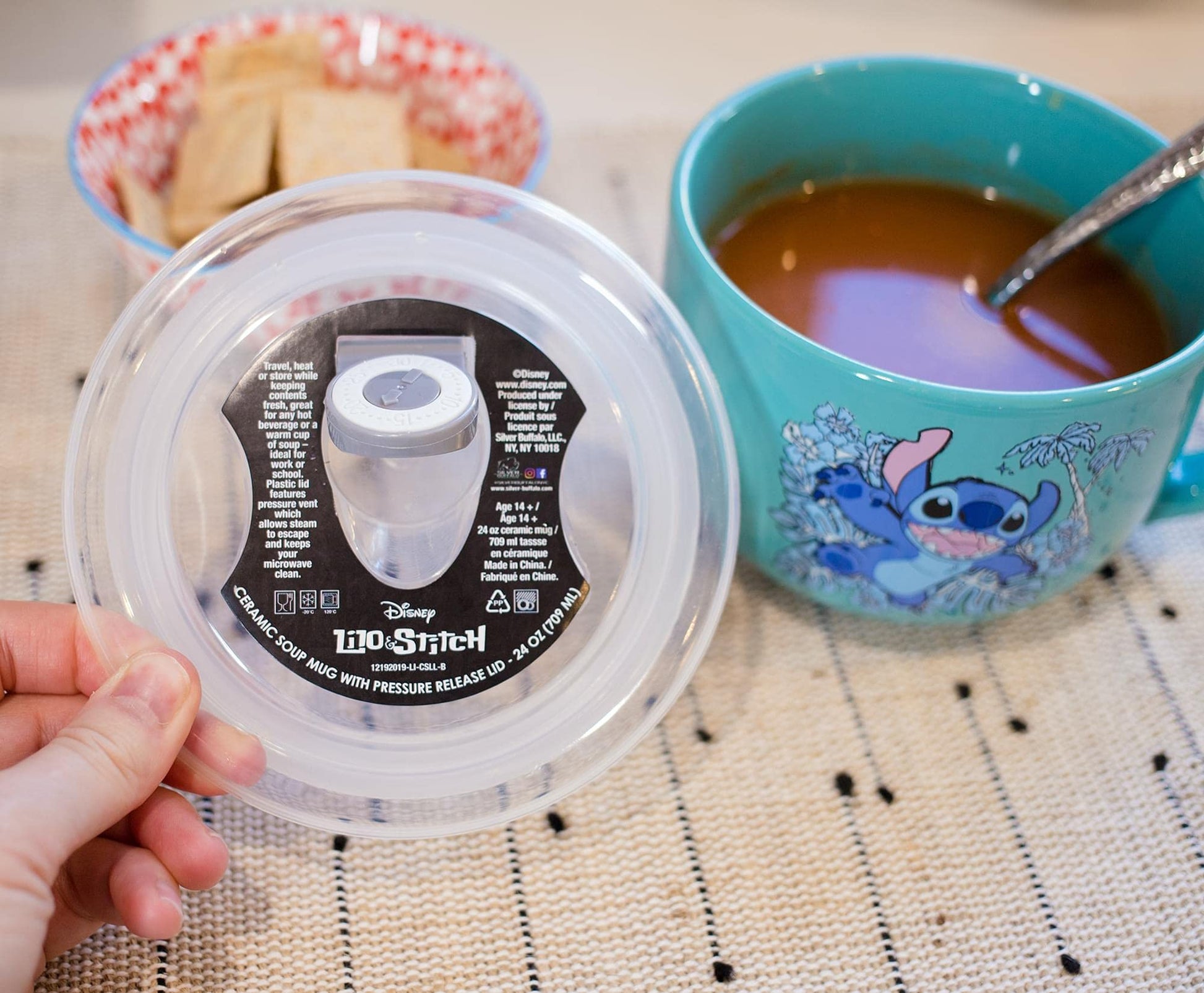 Taza de Sopa de Cerámica Silver Buffalo Lilo and Stitch Plata con Tapa Ventilada