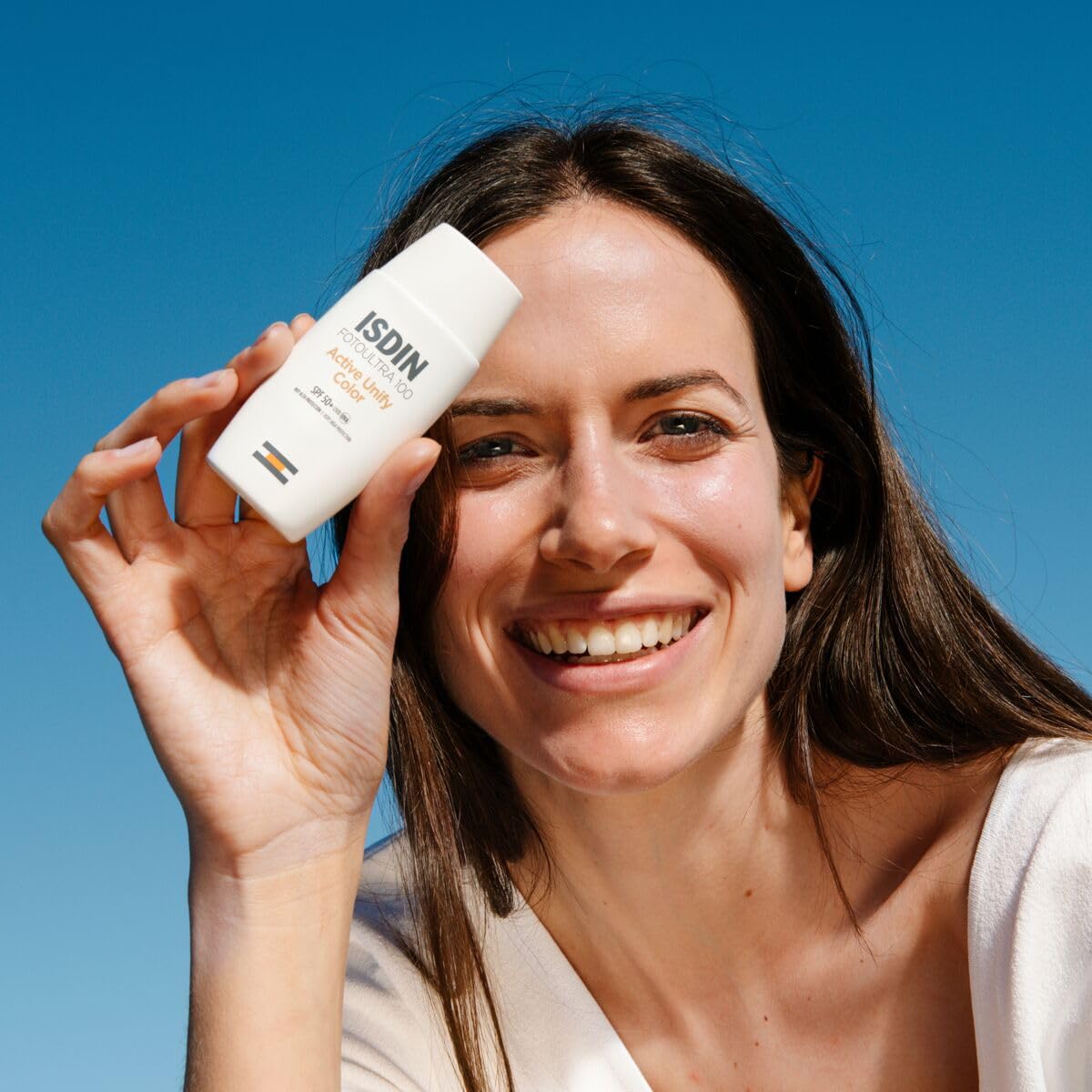 Protector Solar Facial ISDIN FotoUltra 100 Active Unify SPF 50+ con color, Aclara y Unifica el Tono de Piel