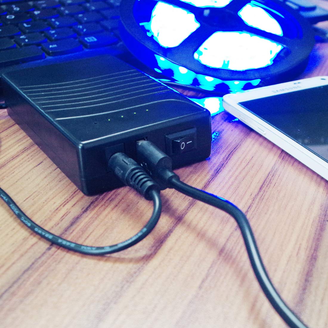 Batería Recargable de Ion de Litio 12V 3000mAh TalentCell Negra con Salida Dual para Tiras LED y Cámaras CCTV