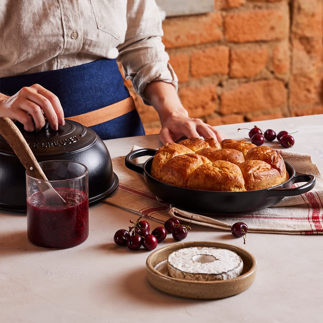 Le Creuset Horno de pan de hierro fundido esmaltado, regaliz