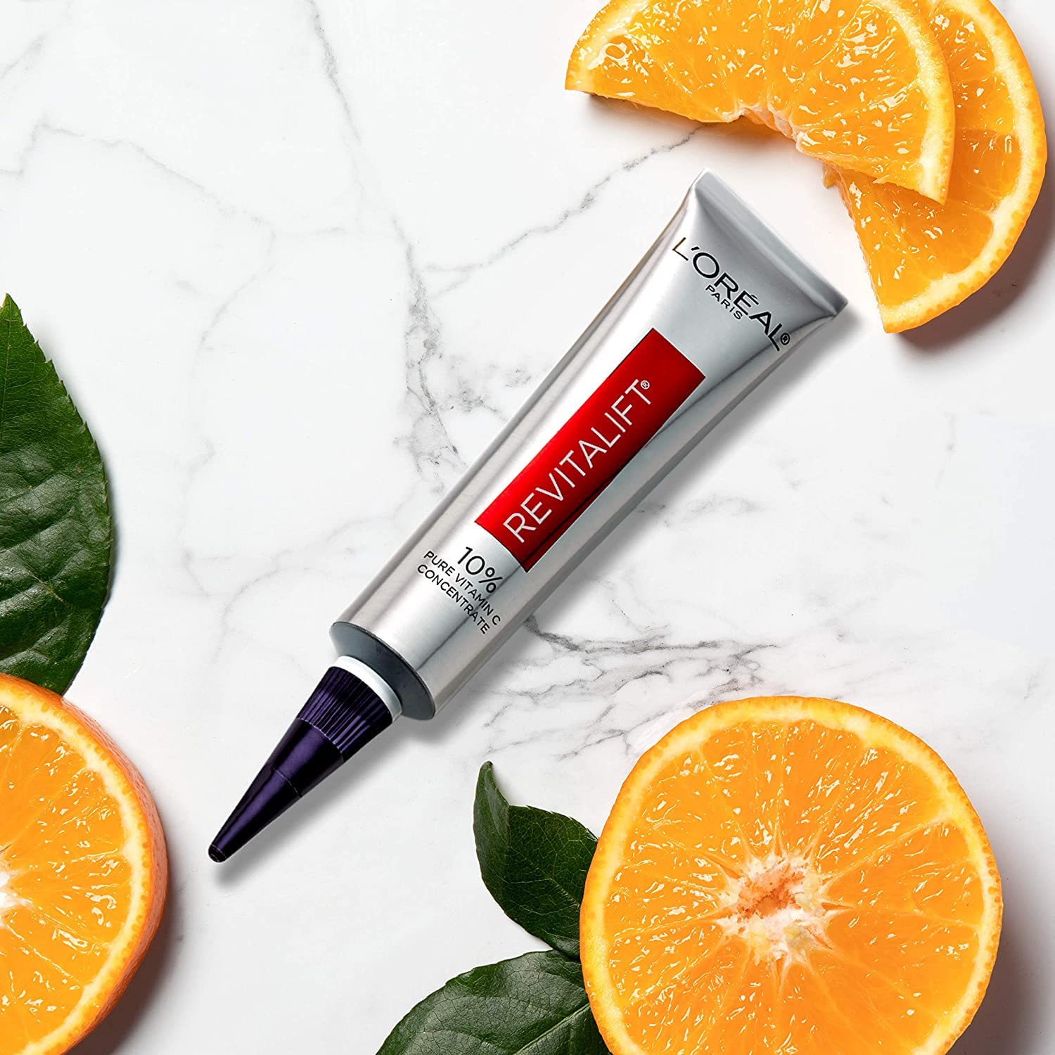 Suero de vitamina C de L'Oreal Paris, Revitalift Derm Intensives Pure Vitamin C para piel radiante y más brillante, tono de piel uniforme y arrugas visiblemente reducidas, sin parabenos, no comedógeno