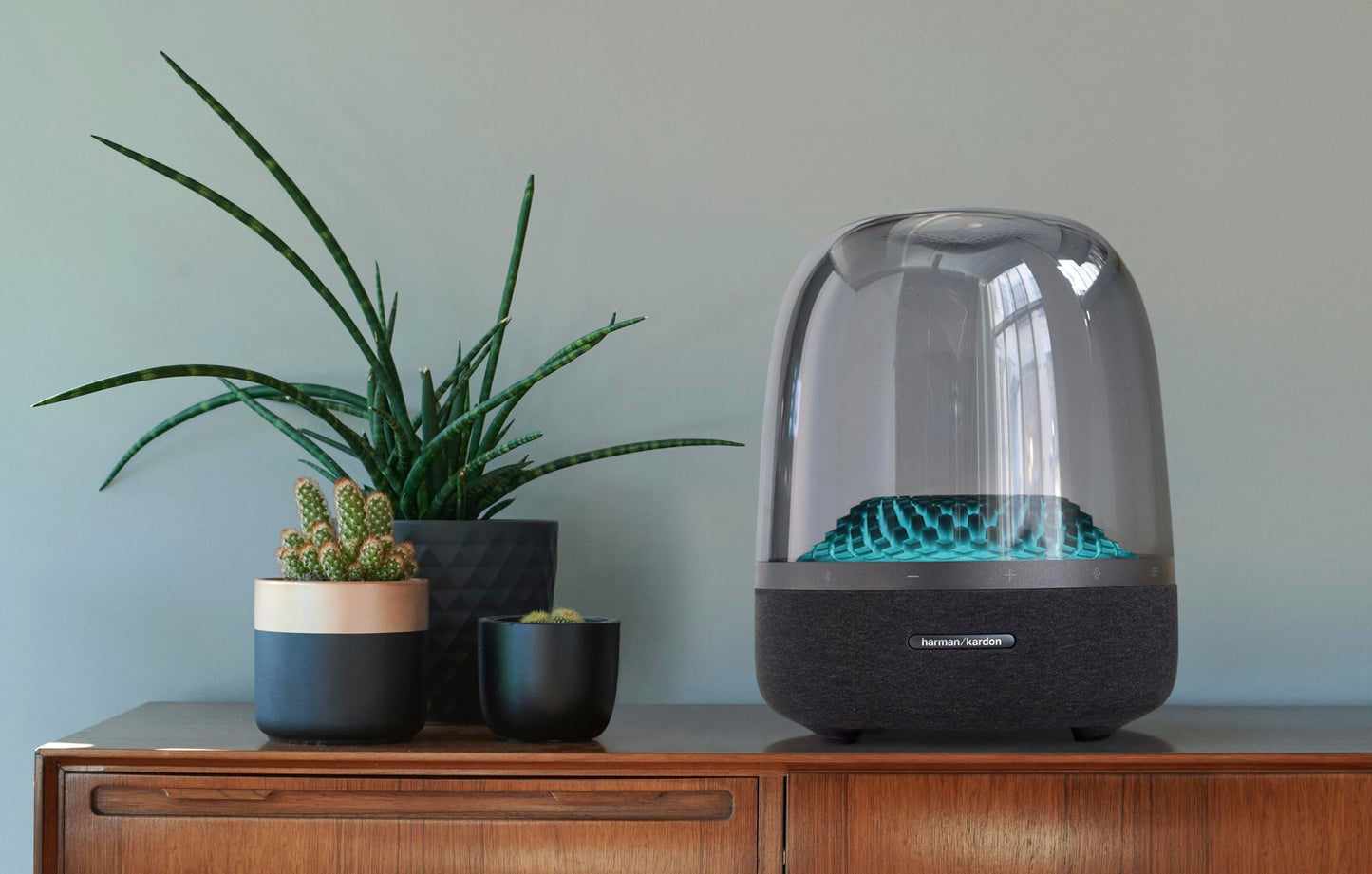 Harman Kardon Aura Studio 4, Bocina Inalámbrica Bluetooth, 100W de Potencia, Efecto de Luz Ondulado, Materiales Reciclados - Negro