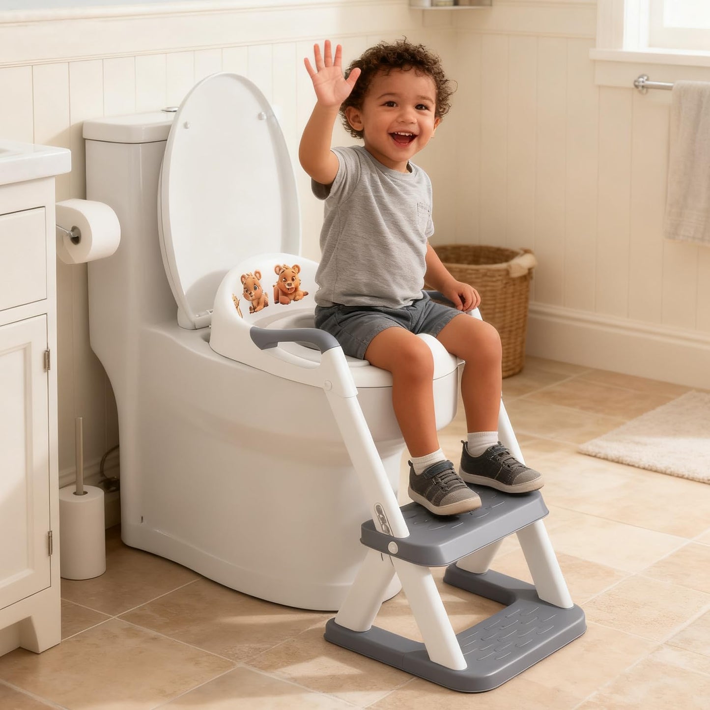SKYROKU 8868 - Asiento de inodoro para niños pequeños y niñas, inodoro de entrenamiento 2 en 1, protector contra salpicaduras, taburete antideslizante, base estabilizada en forma de sector (gris)
