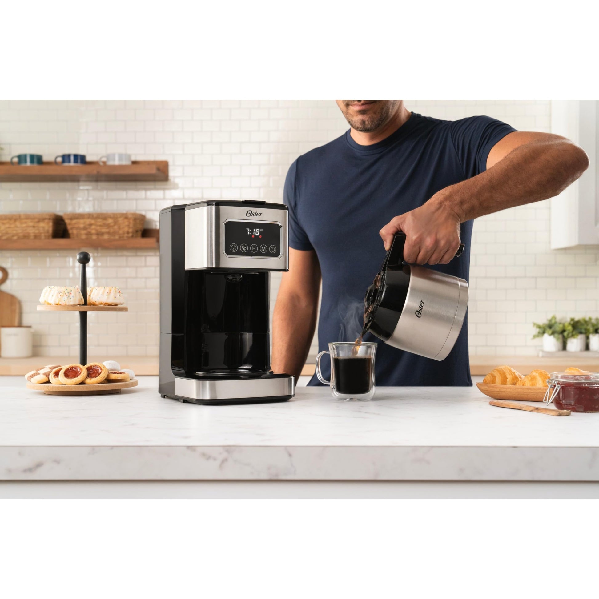 Cafetera de Goteo Oster Negra con Panel Táctil 8 Tazas