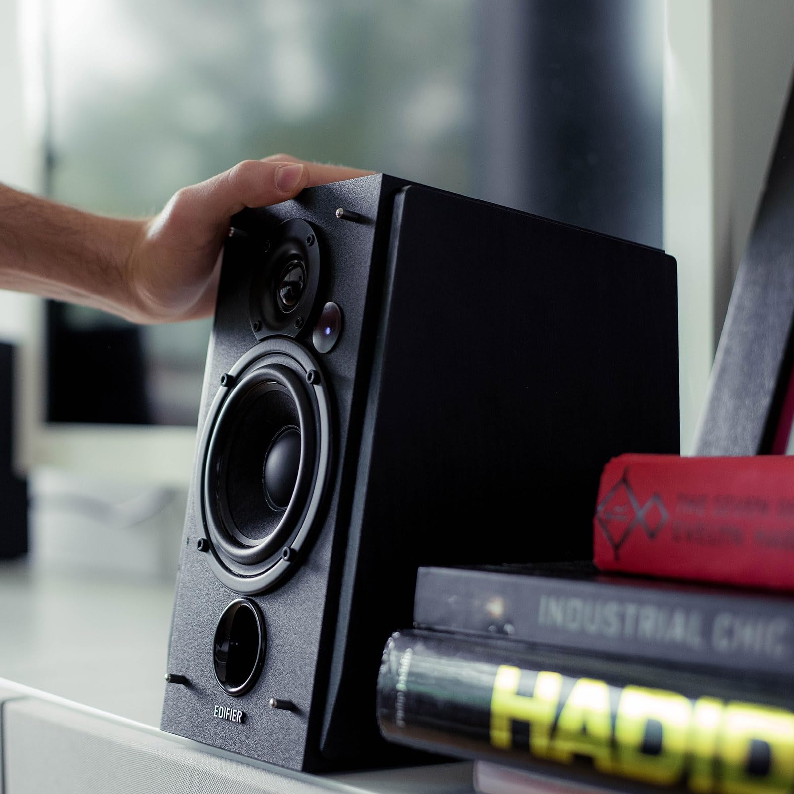 Altavoces de Estantería Edifier R1850DB Negros con Bluetooth y Entrada Óptica