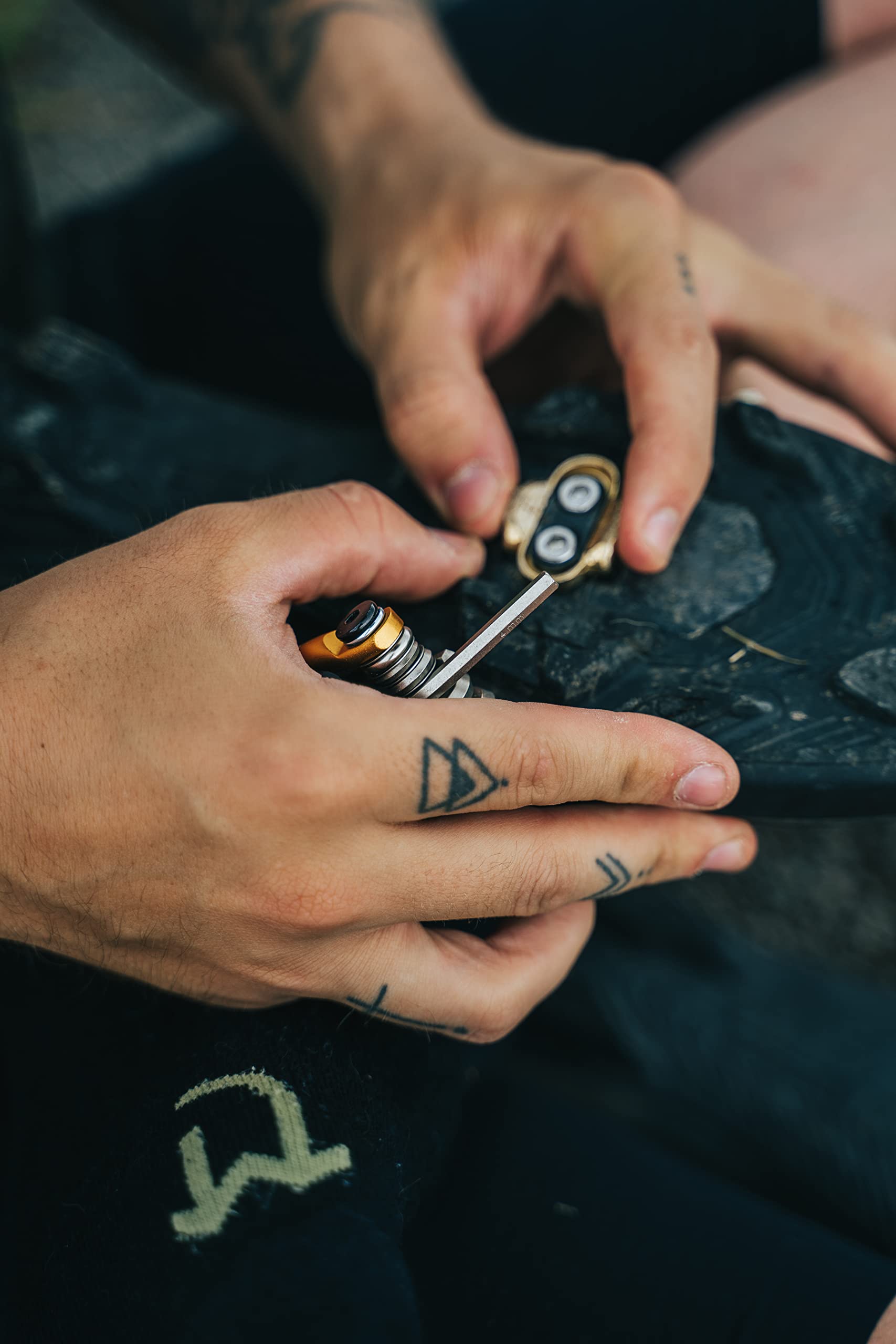 CRANKBROTHERs Multi-Tool - Herramienta para Bicicleta de Acero, Torx, Hexagonal y Herramienta de Cadena Compatible (M19, M17, M10, M5)