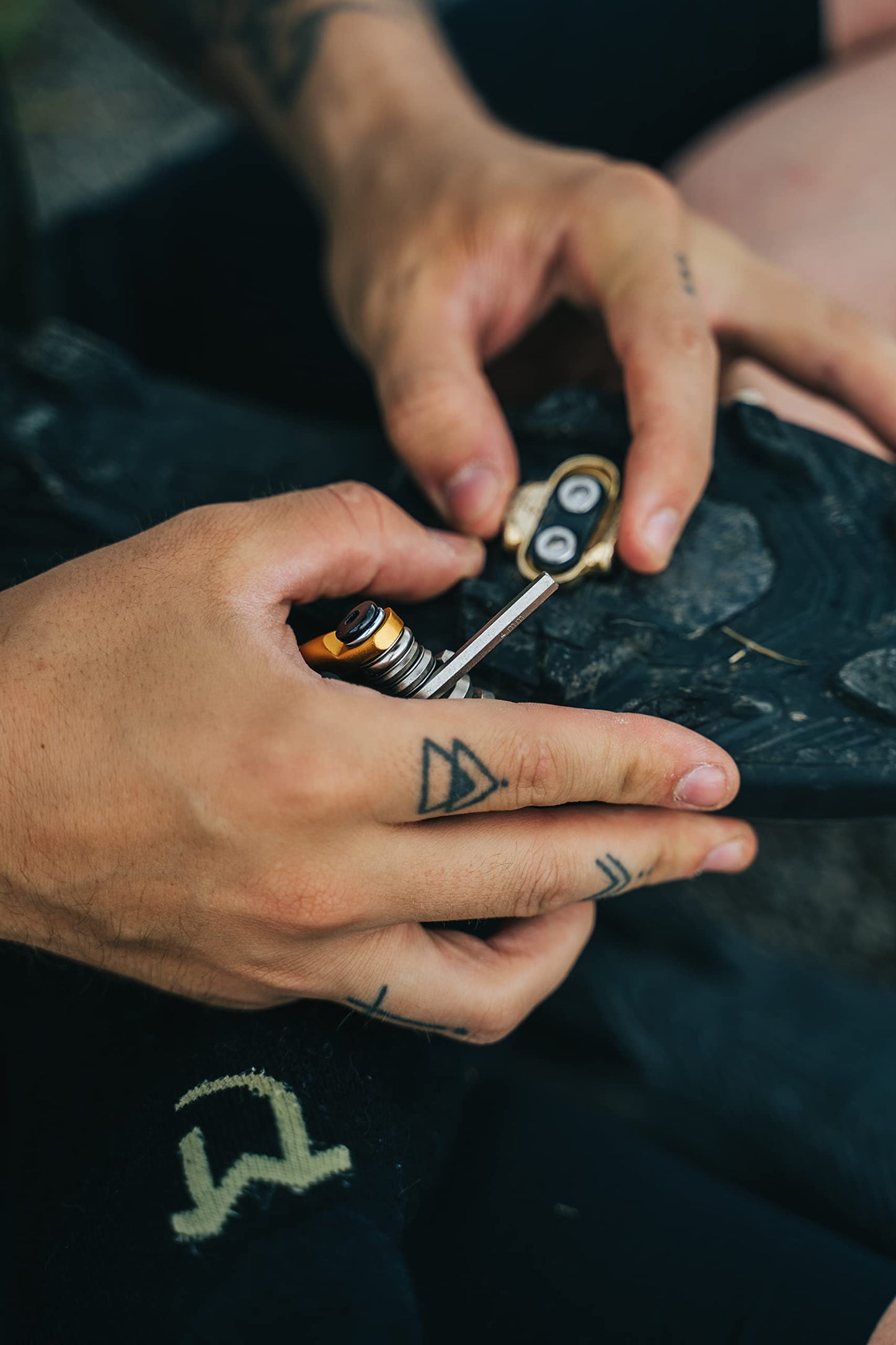 Crankbrothers Multi Tool M 17 - MTB Multiherramienta Níquel - 17 Herramientas de Bicicleta (Herramienta 17 en 1), ergonómicas y Ligeras
