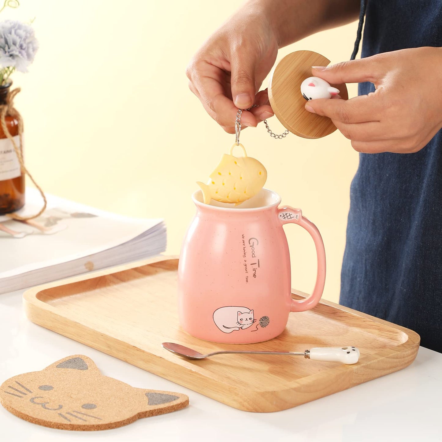 BigNoseDeer Taza de té Kawaii con infusor de gato lindo taza de café de cerámica, taza de té, color rosa, lindo, regalo para mujeres, amantes de los gatos, regalos de 13 onzas