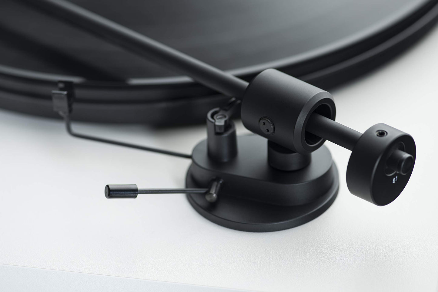 Pro-Ject Primary E Phono, Tocadiscos de Salida y Anterior conmutable con cápsula OM NN (Blanco)
