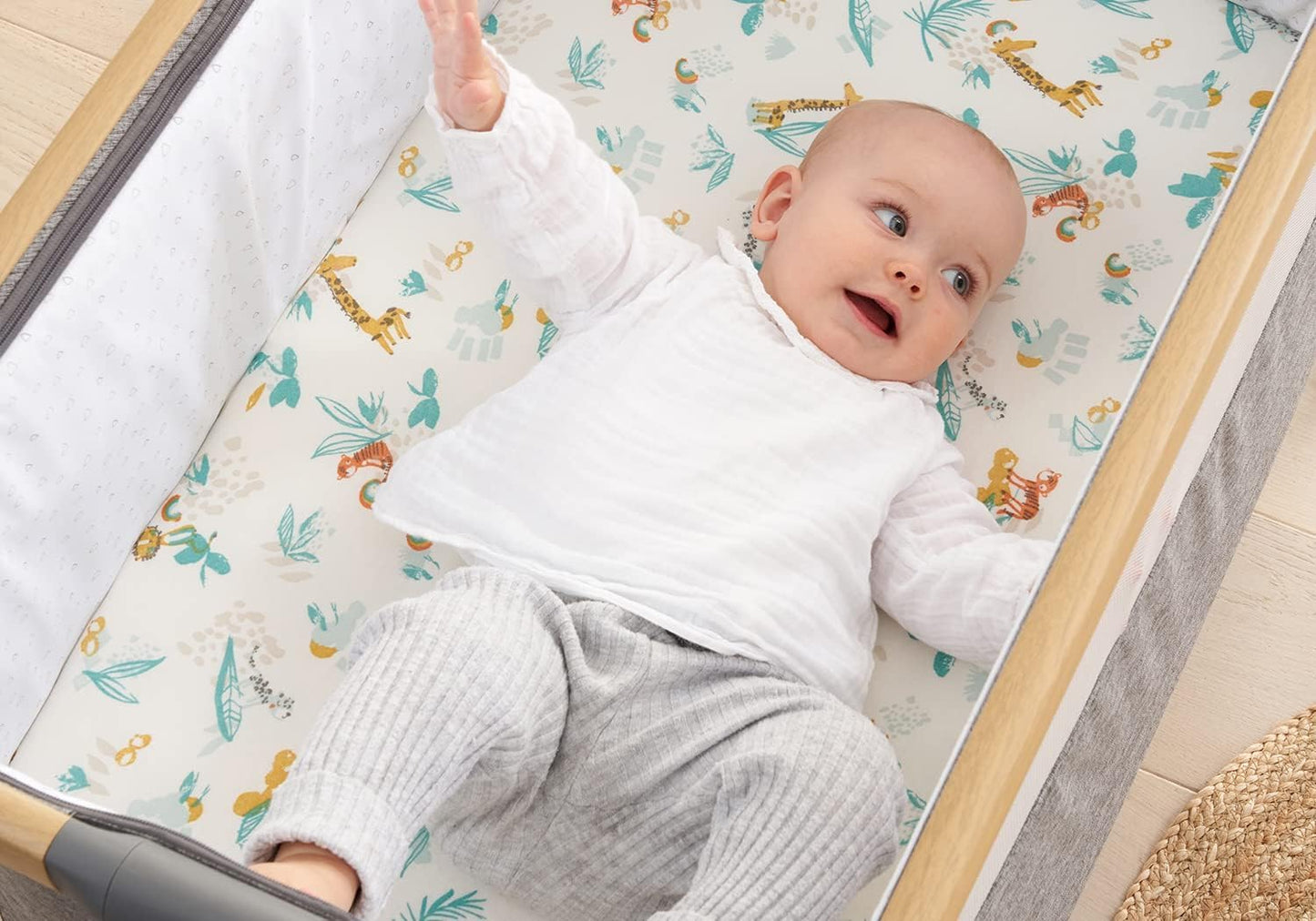 Tutti Bambini - Paquete de iniciación para moisés de noche, 2 sábanas bajeras de algodón orgánico y colcha reversible, artículos esenciales para bebés y recién nacidos, artículos imprescindibles para