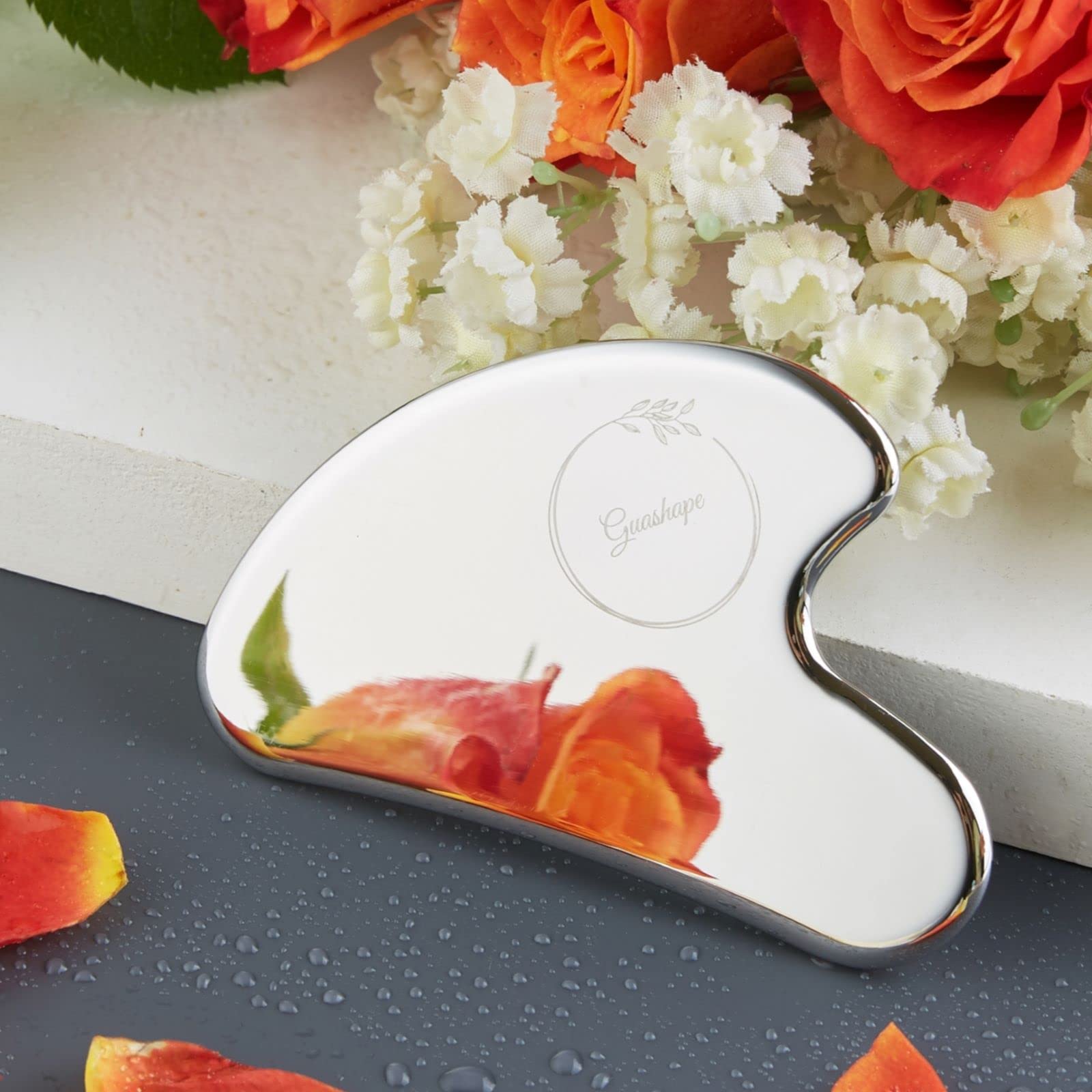 GUASHAPE Gua Sha - Herramientas faciales de acero inoxidable, herramienta Guasha para esculpir la cara, moldear, levantar, apretar, reducir la hinchazón, alivio de tensión, herramienta de masaje Gua Sha de metal para cara y cuerpo, color plateado