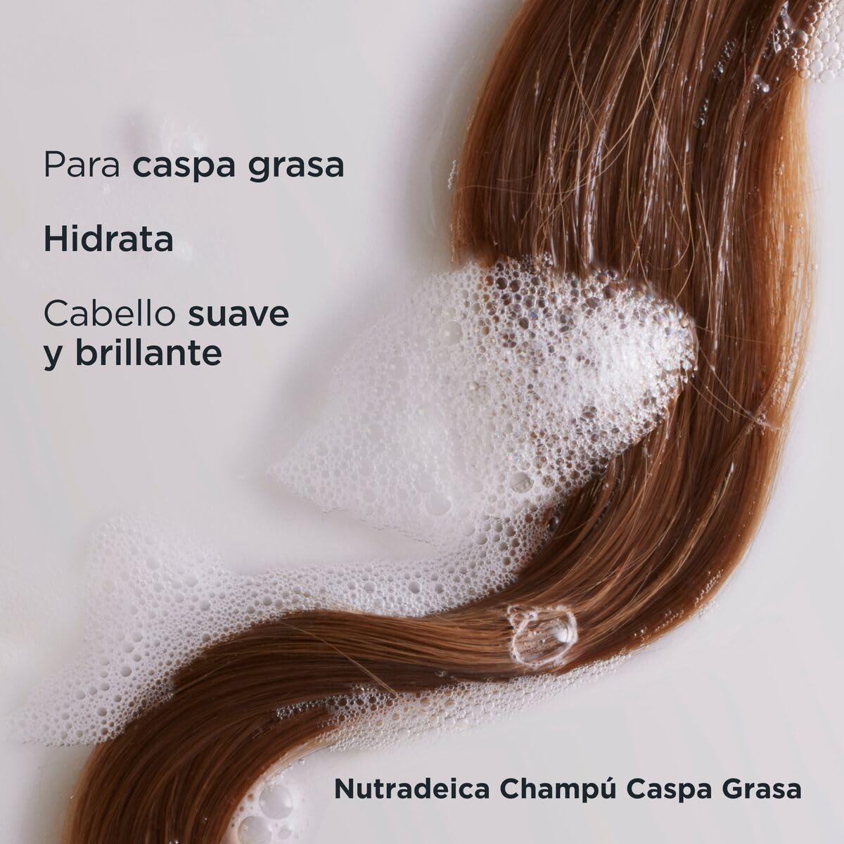 ISDIN Nutradeica Champú Anticaspagrasa, Reduce la Descamación, el Picor y el Exceso de Sebo, 200ml