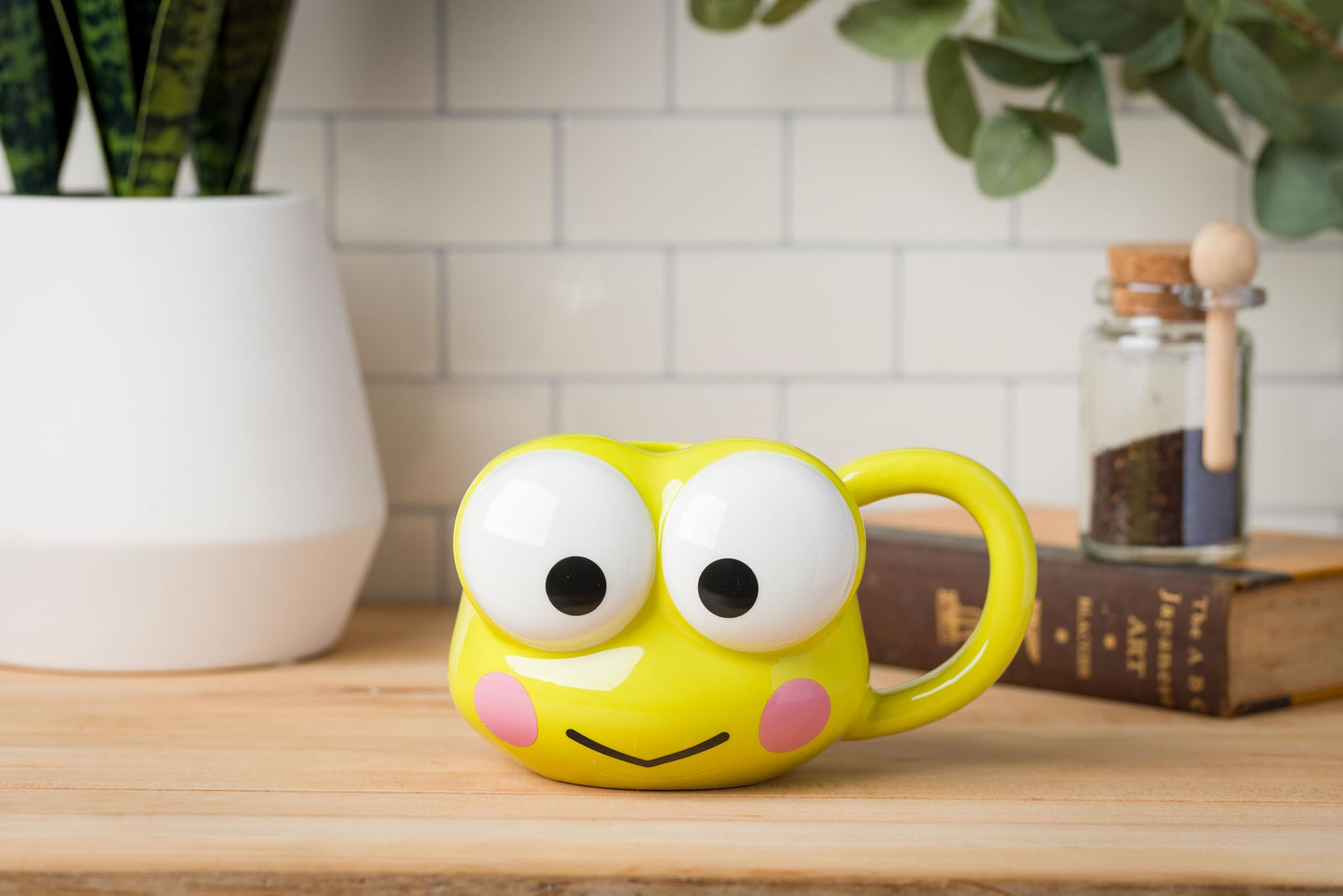 Taza Esculpida 3D de Cerámica Silver Buffalo Sanrio Hello Kitty y Friends Keroppi 20 Onzas