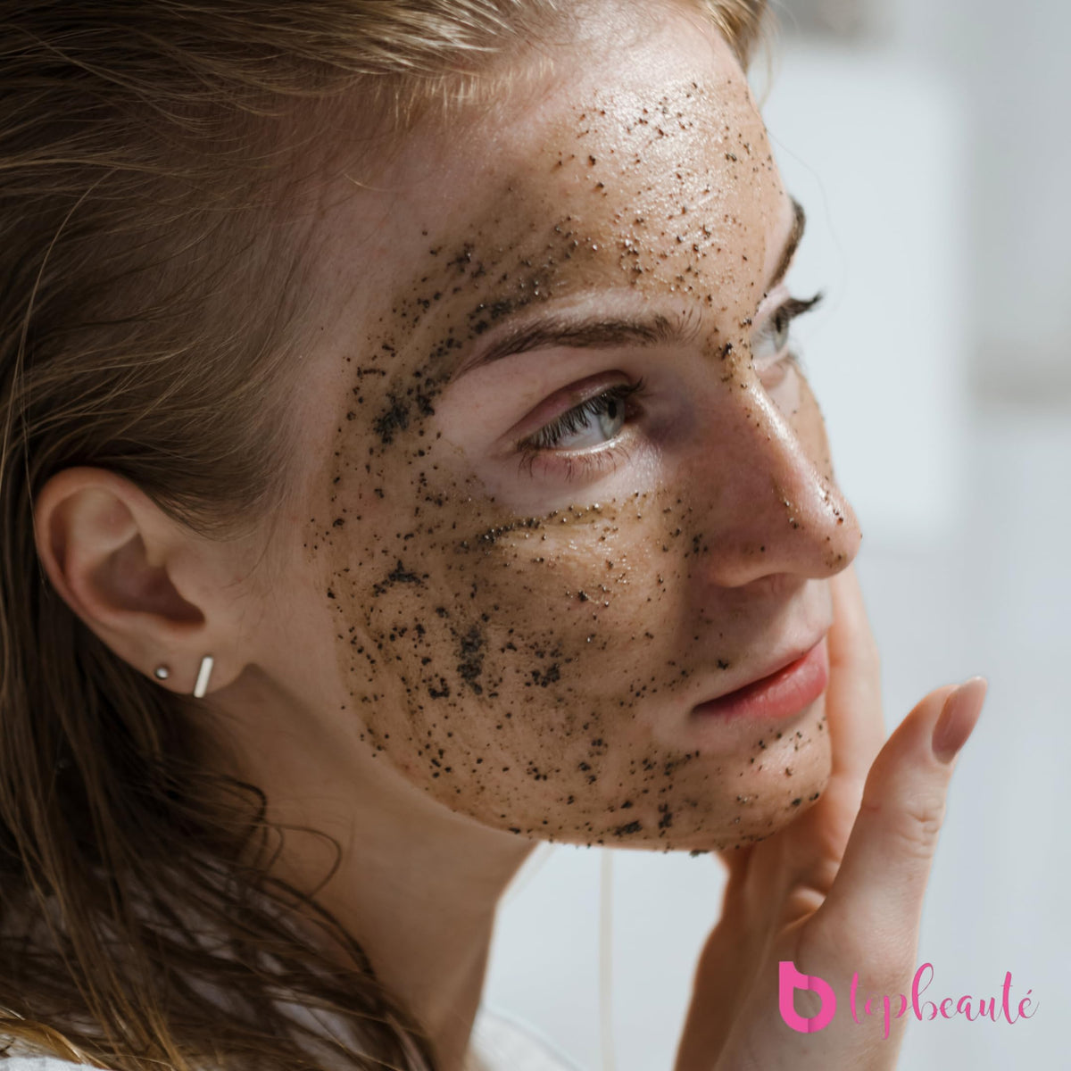 Top Beauté - Exfoliante Facial Gel Cleanser Nut Hidratante y Anti Edad Renovación Celular con Colágeno, Cáscara de Nuez y Avena 120g - Aporta Elementos Limpiadores, Hidratantes y Antiedad