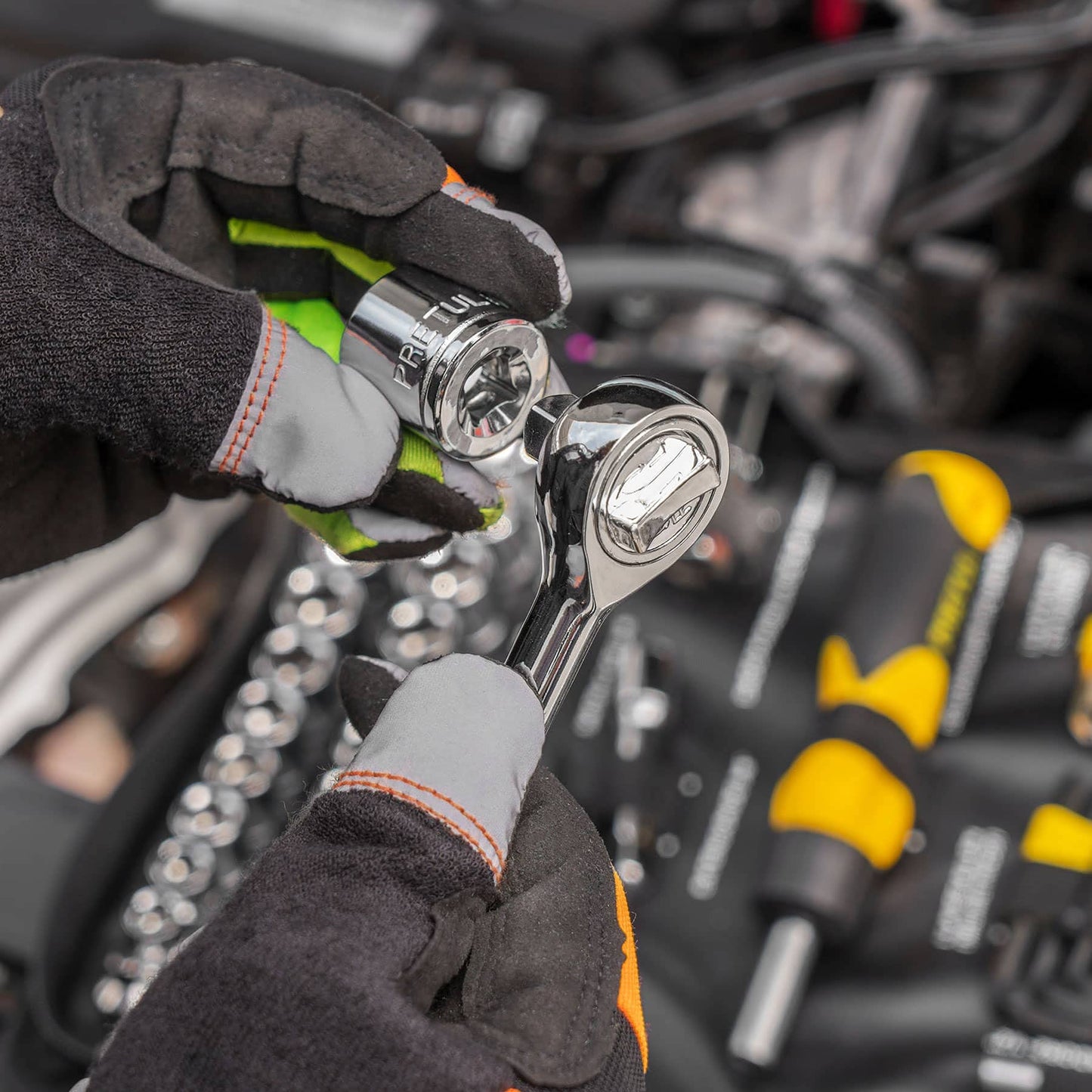 Juego de Herramientas Pretul 83 Piezas para Mecánica