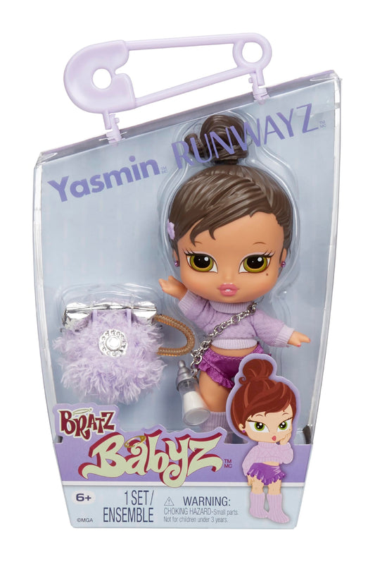Bratz Babyz Runwayz - Yasmin - 1 Muñeca de Moda Coleccionable con Conjunto Elegante, Muñeca Bebé con Collar Que Funciona como Llavero - Juguete Infantil - Ideal para Niños y Niñas Mayores de 6 Años