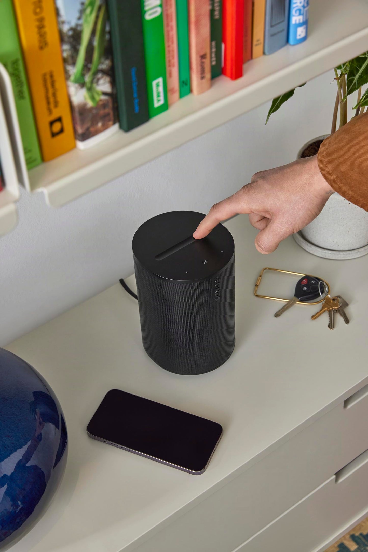 Sonos Era 100 SL Bocina Inalámbrica con Intenso Sonido Estéreo y Graves Profundos. Reproduce por Wi-Fi o Bluetooth - Color Negro.