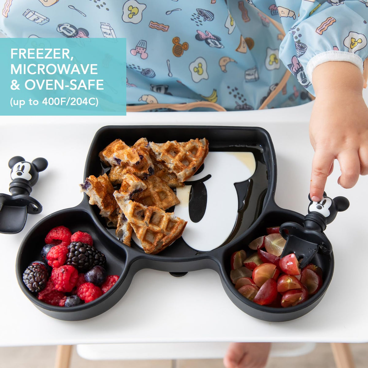Bumkins Disney Mickey Mouse - Dispositivo de agarre de silicona, para entrenamiento de 6 meses, base de succión, 100% silicona apta para alimentos, apto para horno, microondas, congelador y lavaplatos