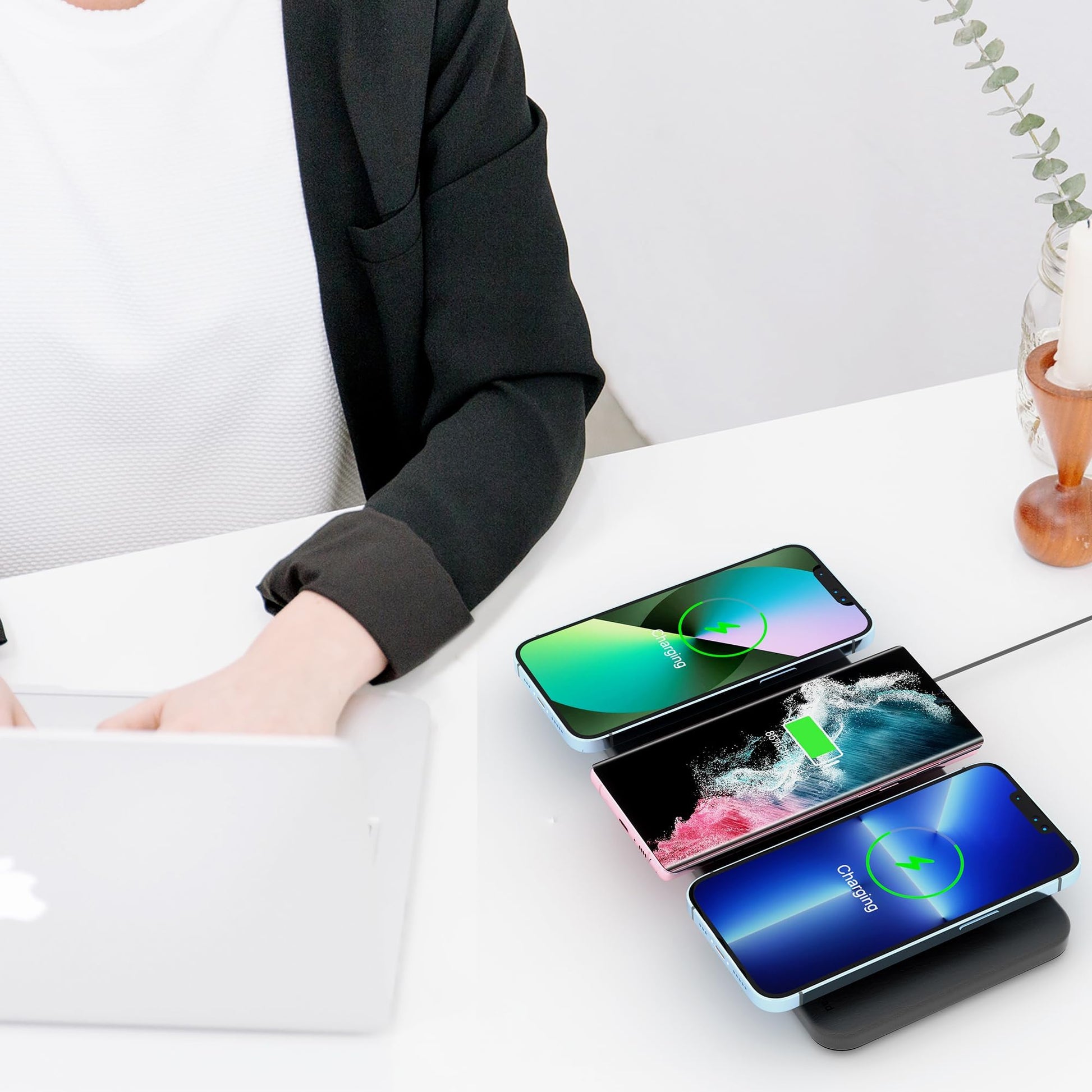 JE Cargador inalámbrico 3 en 1, Estación de Carga inalámbrica Compatible con iPhone 15/14/13/12/11/XR/XS/8, Cargador Inductiva Wireless para AirPods 3/2/Pro