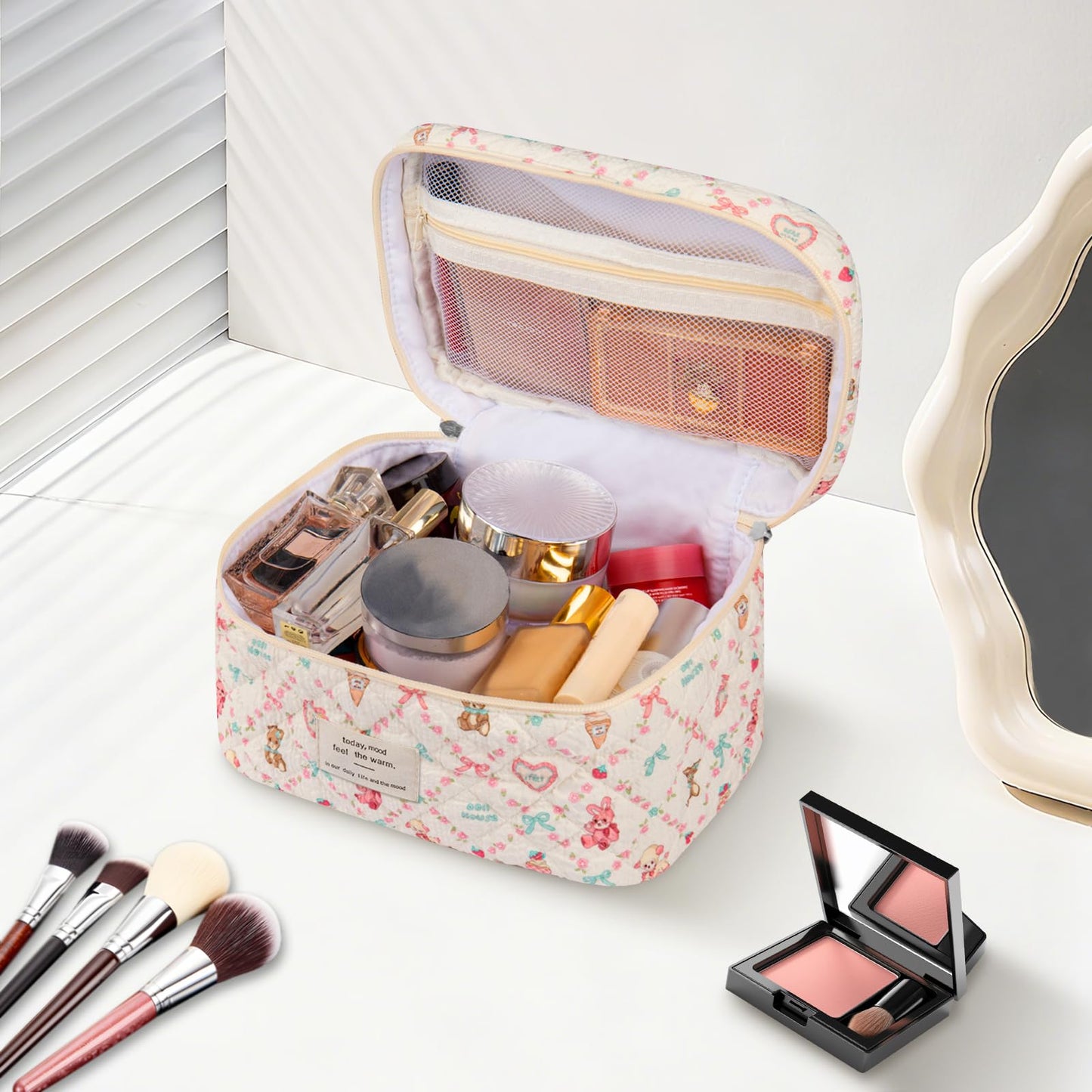Bolsa de maquillaje grande, bonita bolsa de cosméticos para mujeres y niñas, bolsa de aseo estética de coqueta floral, bolsa organizadora de maquillaje de viaje, Oso de amor, Oso de amor