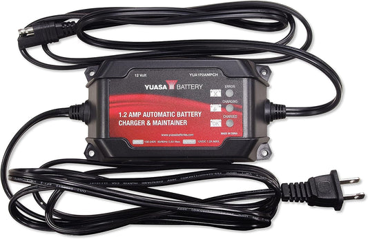 Yuasa YUA1AMPCH - Cargador de batería de 12 V, 1 amperio, cumple con 50 estados