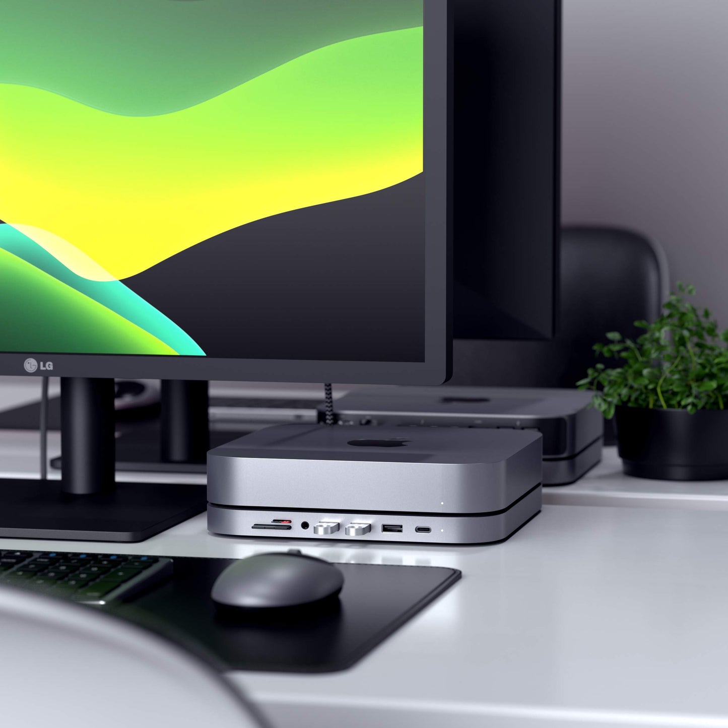 Soporte y Hub Tipo-C SATECHI Gris Espacial con Puerto de Datos USB-C y Lectores de Tarjetas para Mac Mini y Mac Studio