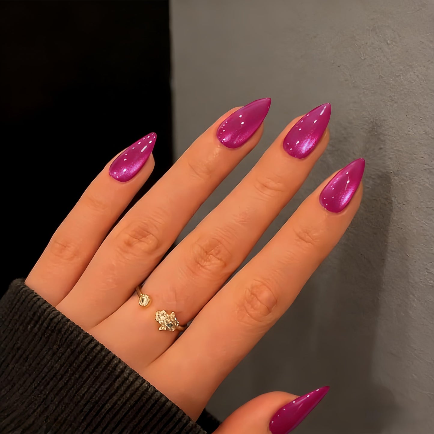 SXVME Uñas postizas Cat Eye en color almendra, hechas a mano, de grosor medio, en cromo rosa intenso, para mujer, para fiestas de cumpleaños, reutilizables, con purpurina fucsia, 15 tamaños, 30 unidad