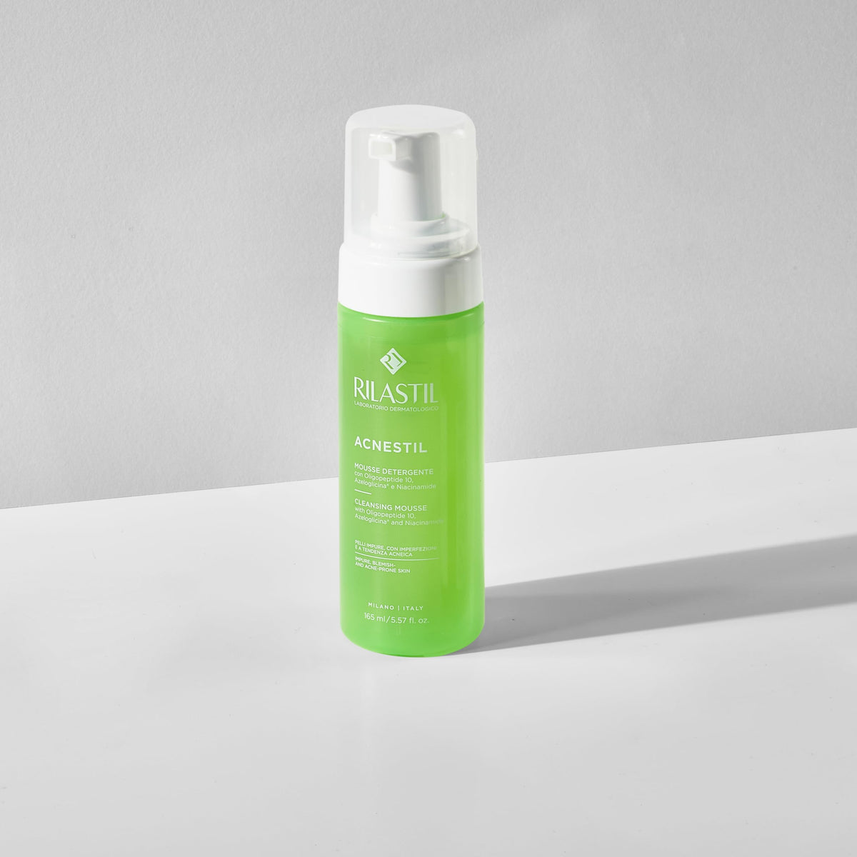 Rilastil Acnestil Mousse Limpiador 165 Ml Espuma facial limpiadora con acción queratolítica, sebonormalizante, calmante y matificante, reduce y previene las imperfecciones