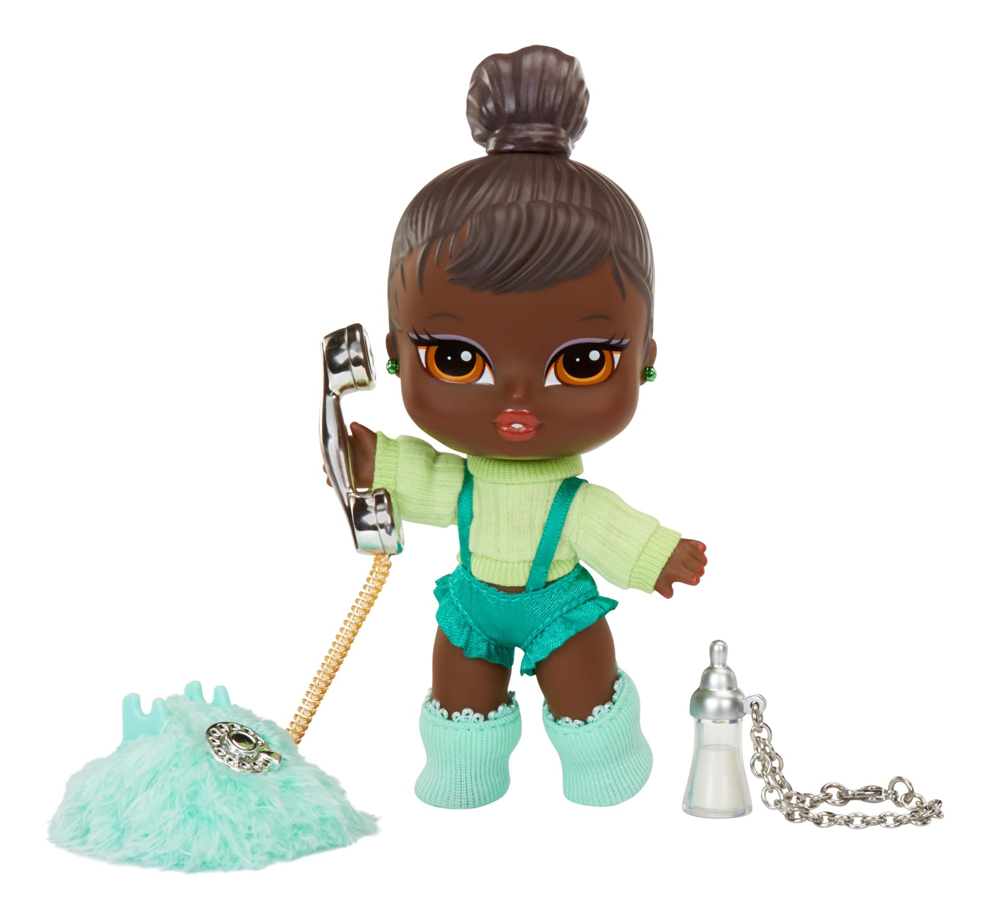 Bratz Muñeca Babyz Runwayz - Felicia - Coleccionable con Accesorios - Incluye un Collar Que Funciona como Llavero - Regalo Ideal para Niñas