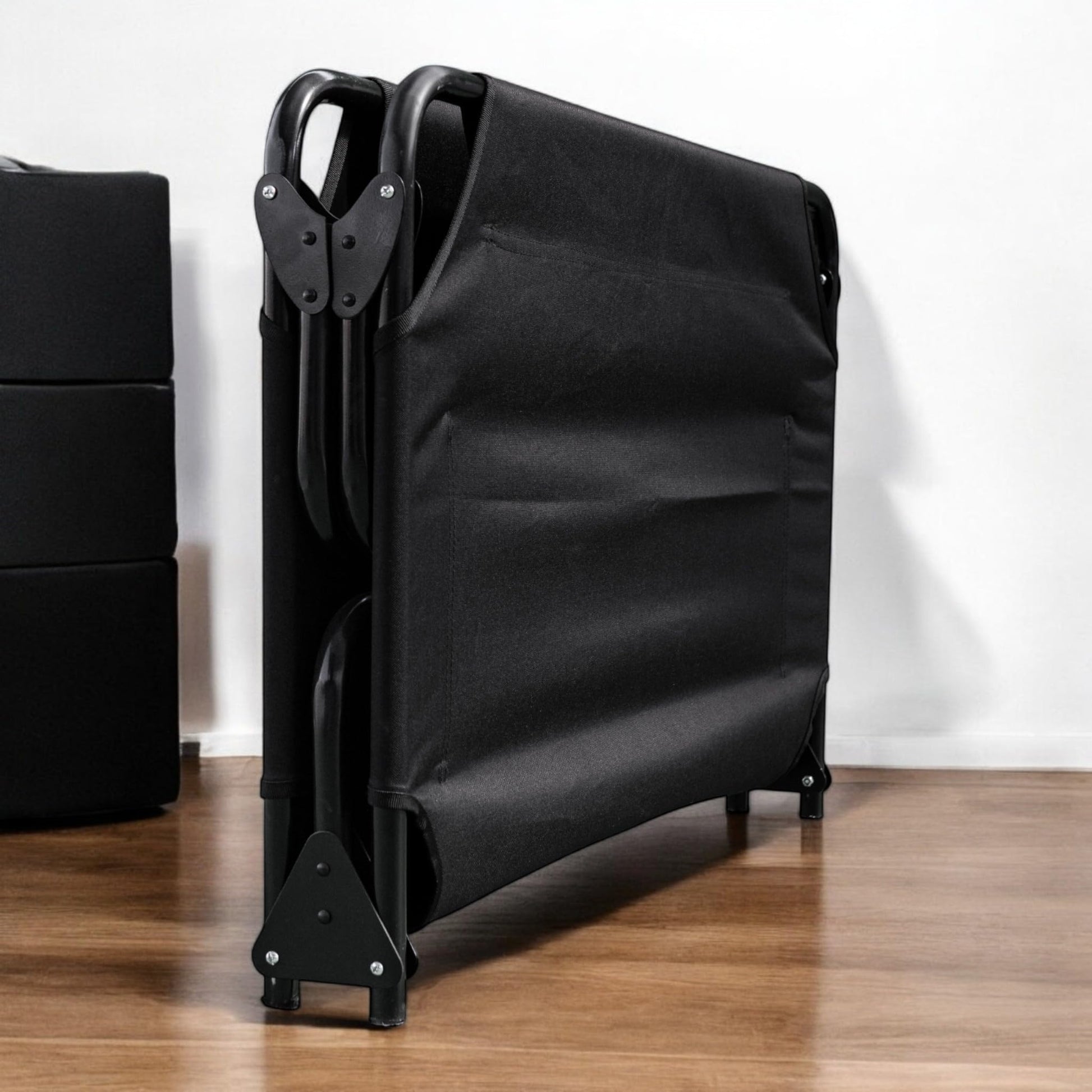 Cama Elevada para Perro PEGASO Negra tamaño Extra Grande Transpirable y Lavable