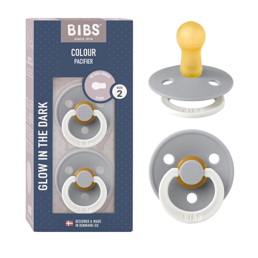 BIBS Chupones Colour Pack de 2, Brillan en la oscuridad, Tetina redonda de látex natural, Talle 2, Color Sage GLOW/Cloud GLOW, 6 a 18 meses, Hecho en Dinamarca
