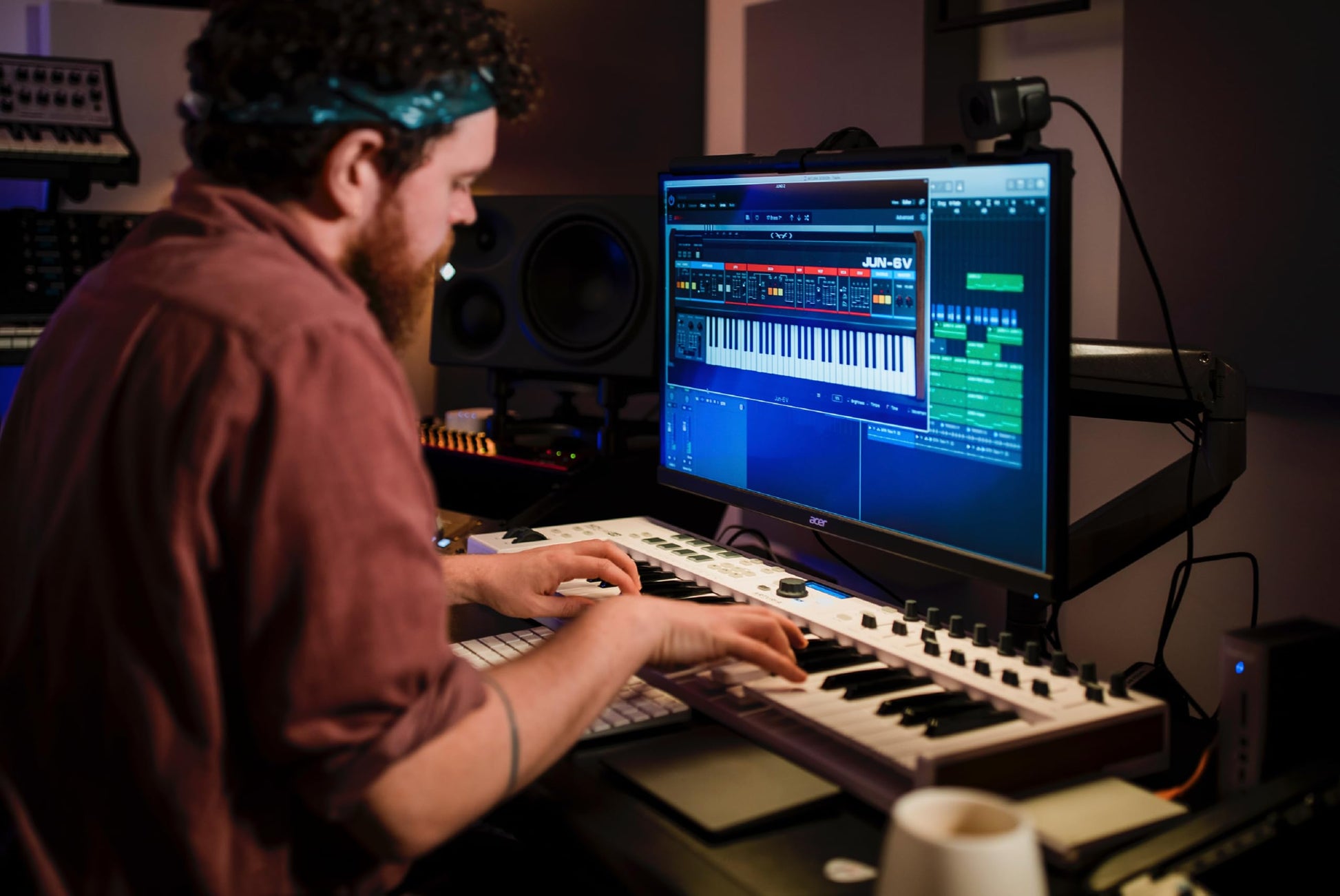 Arturia KeyLab Essential mk3 - Controlador de teclado MIDI USB de 49 teclas con software analógico Lab V incluido