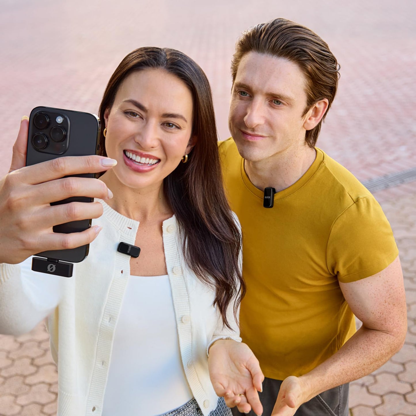 Micrófono Compacto RØDE Negro con Funda de Carga para Smartphone